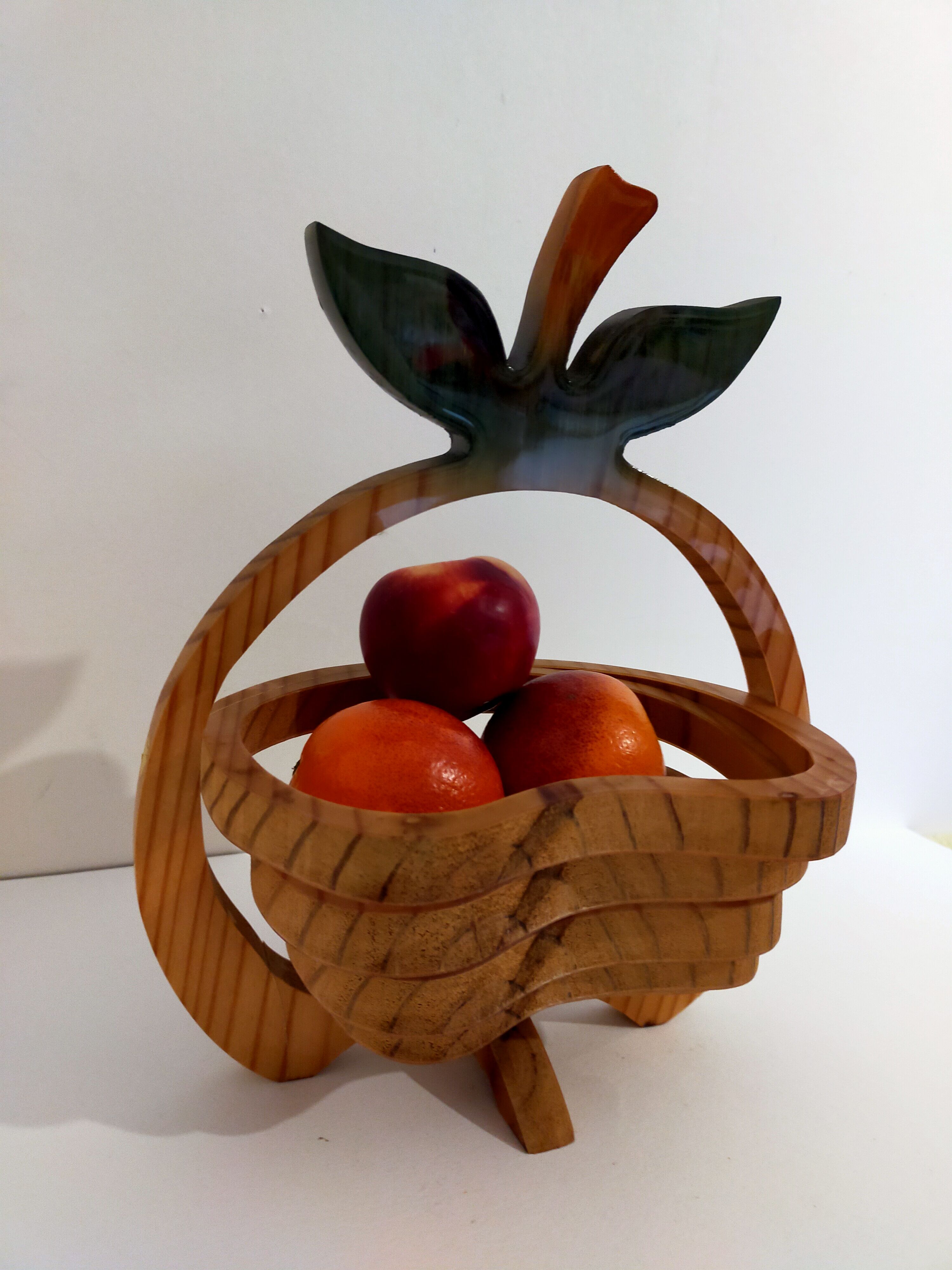 Equinoccio fruit basket in foldable wood from the 70s