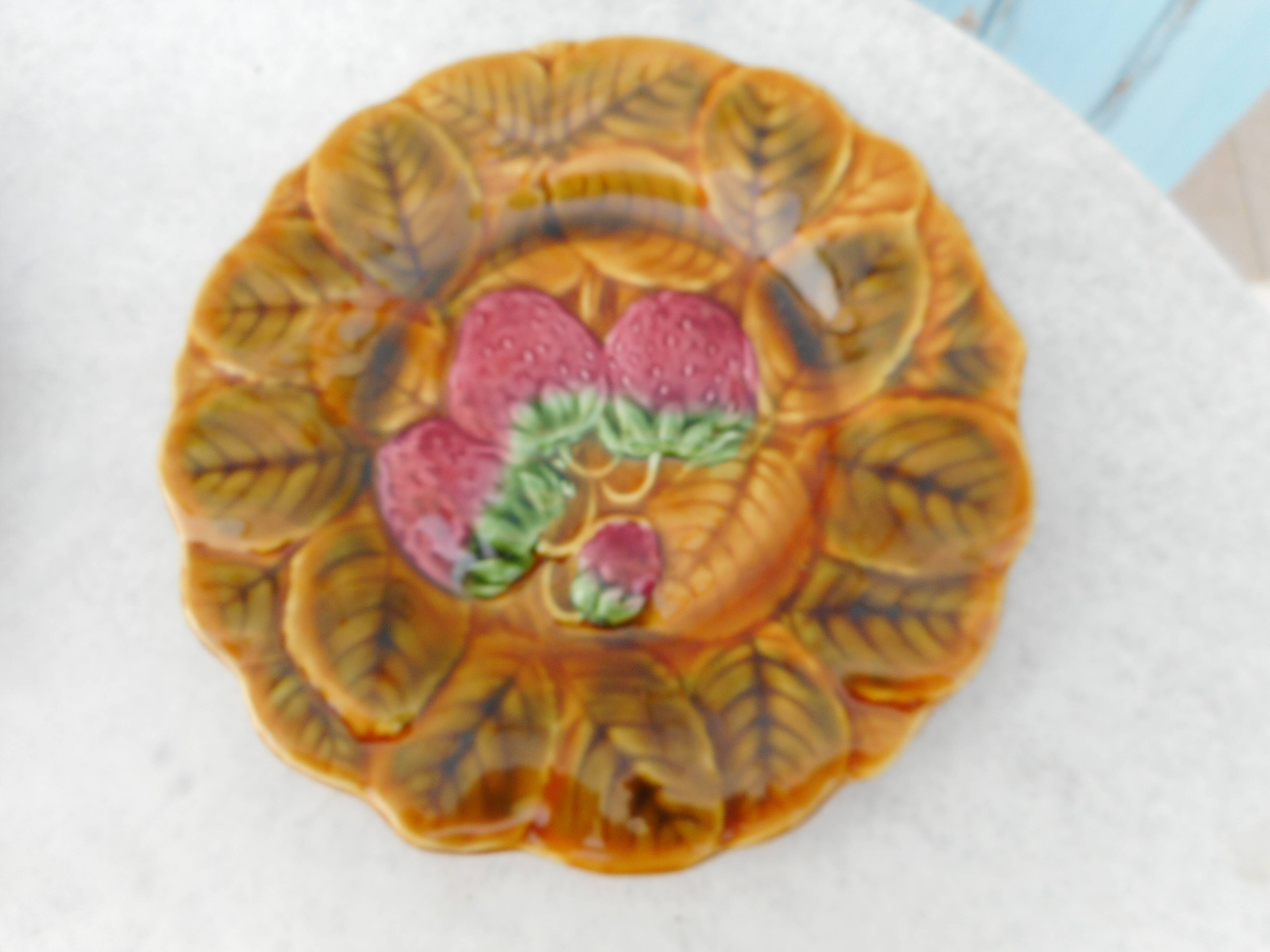 Five plates dessert in dabbling