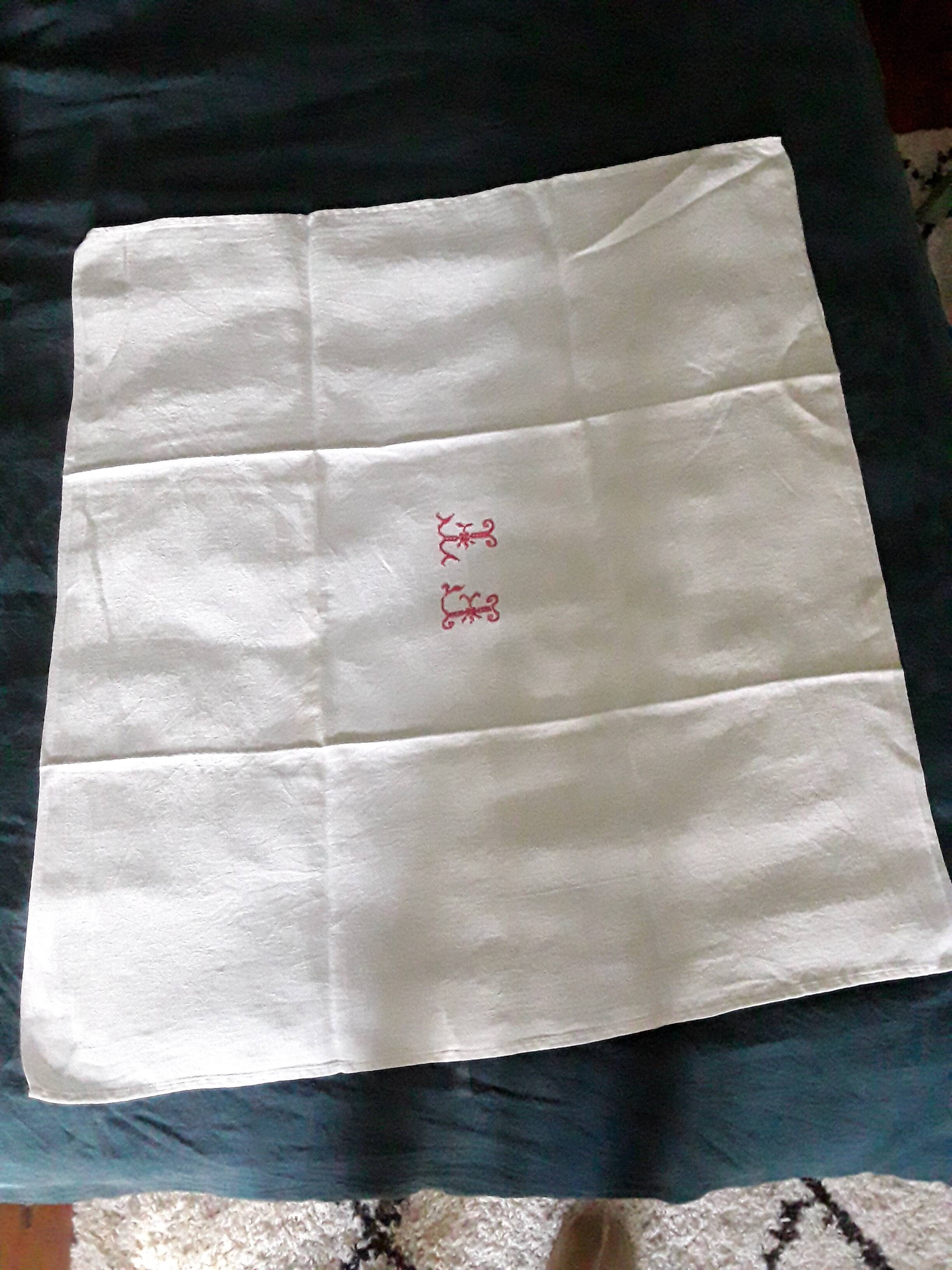 4 old monogrammed napkins