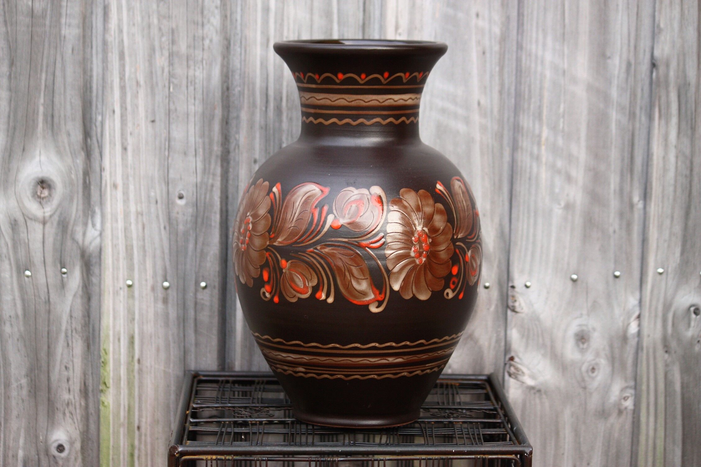 Hungarian vase MHV floral decoration