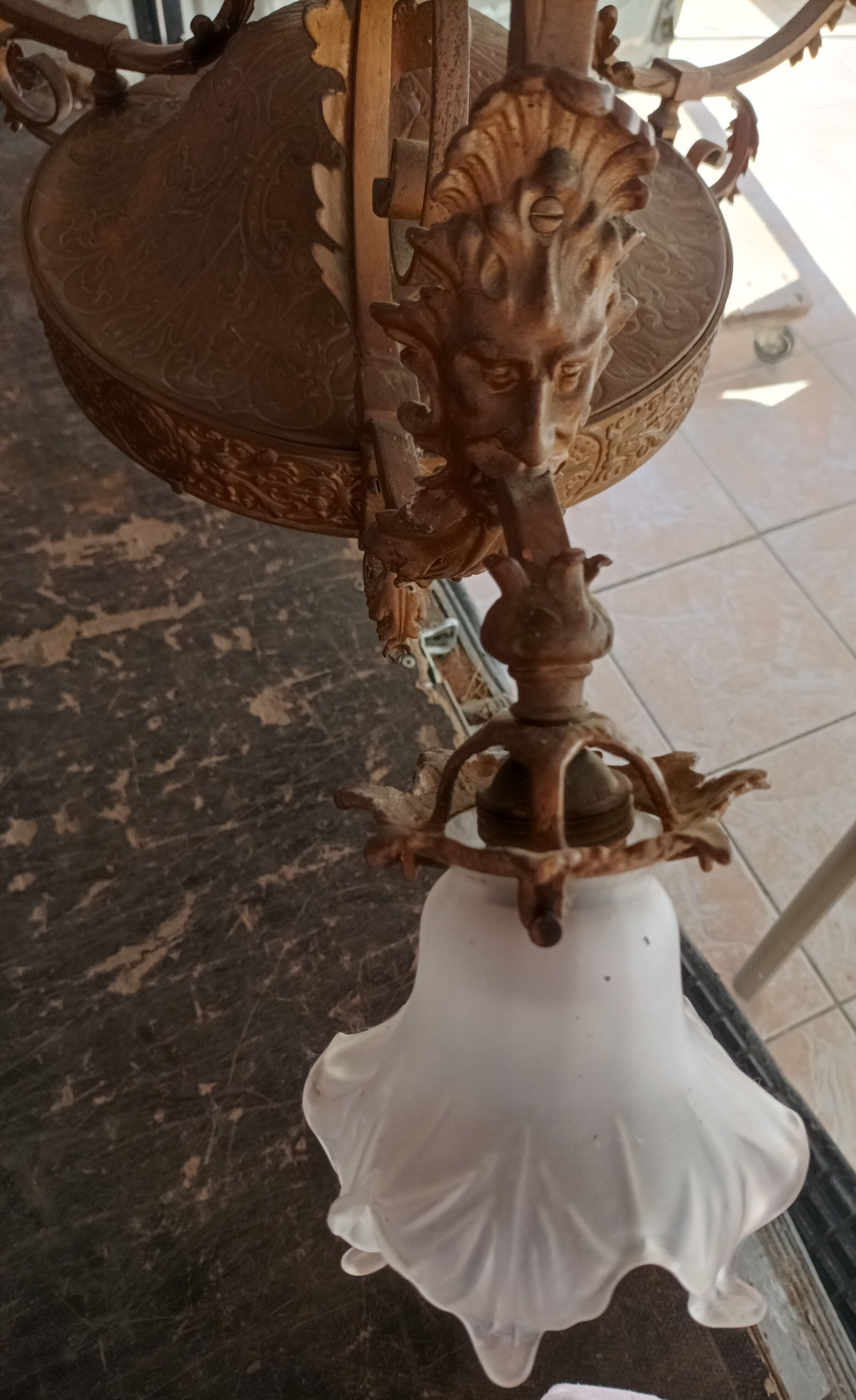 Suspension in brass and bronze Renaissance style