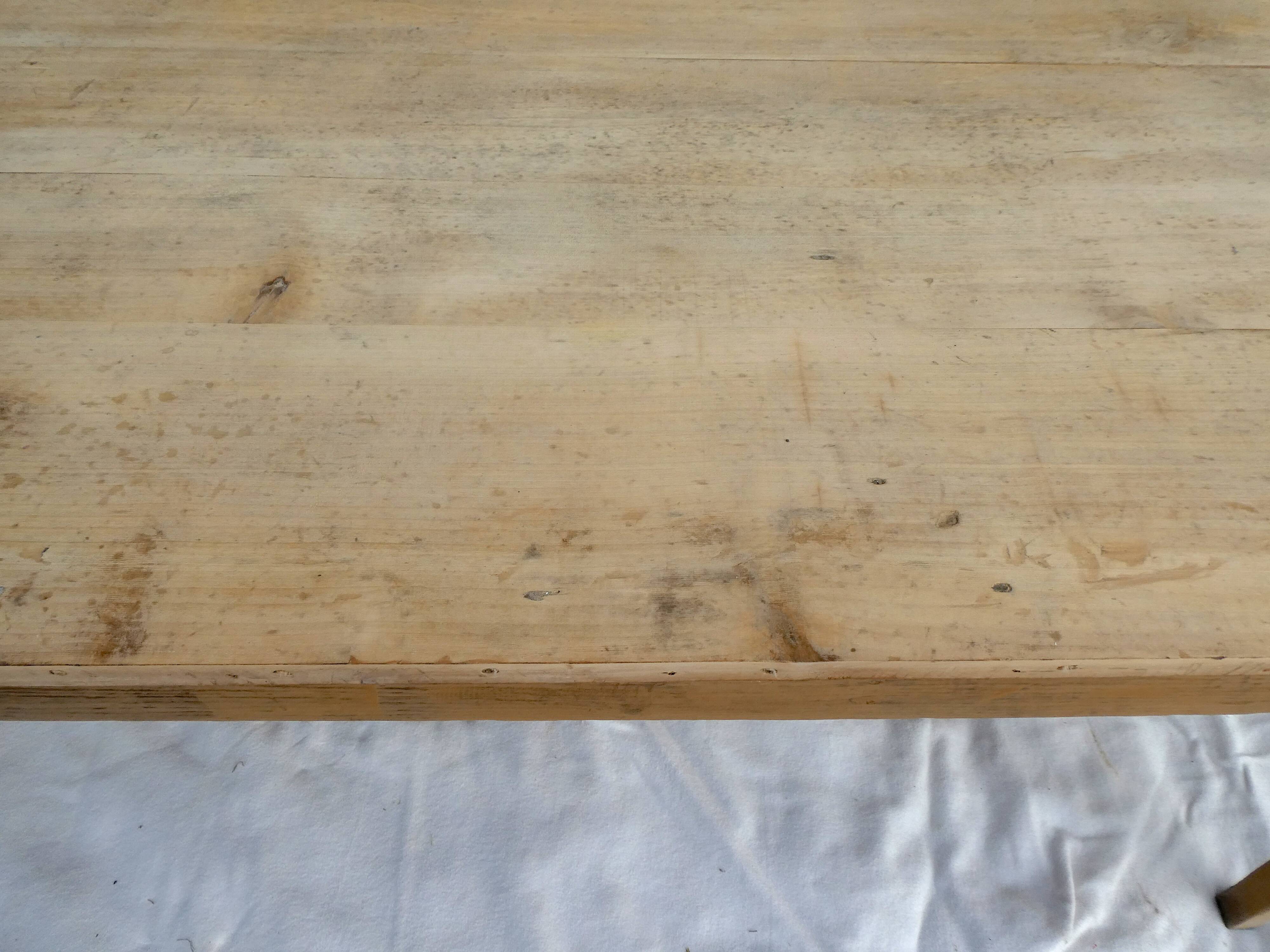 Farm table with 2 drawers