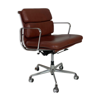 Chaise de bureau Eames ICF pour Herman Miller Soft Pad Group en cuir marron