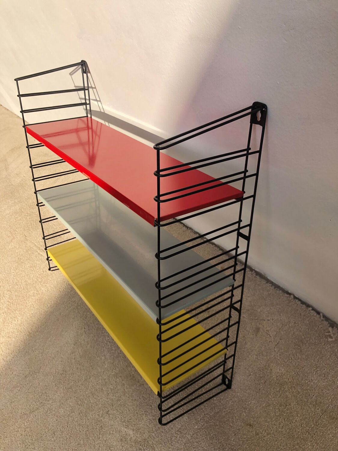 Vintage tomado holland shelf