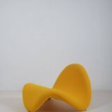 Yellow F577 Tongue designed by Pierre Paulin for Artifort