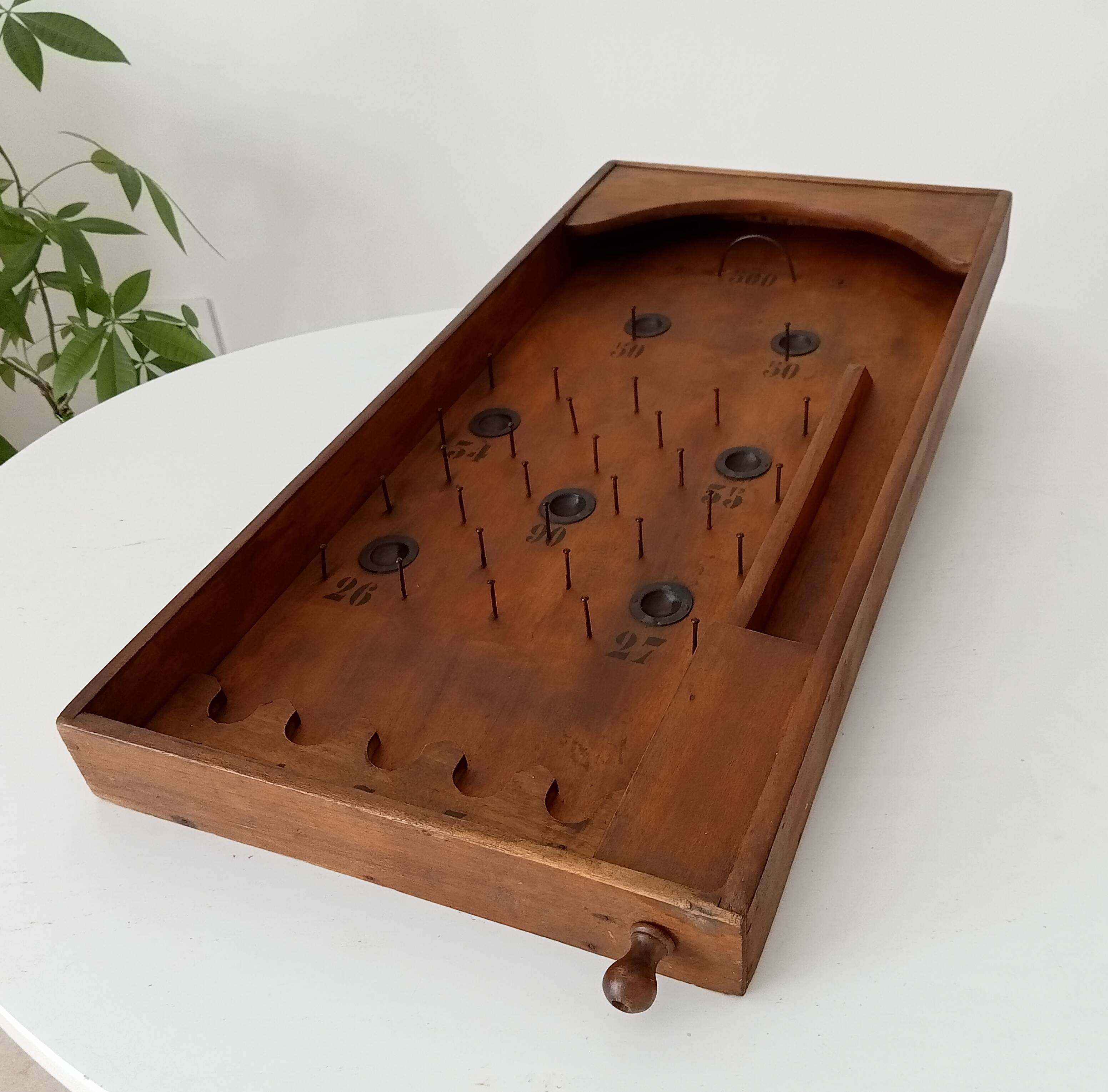 Old pinball trifle game from the 1930s