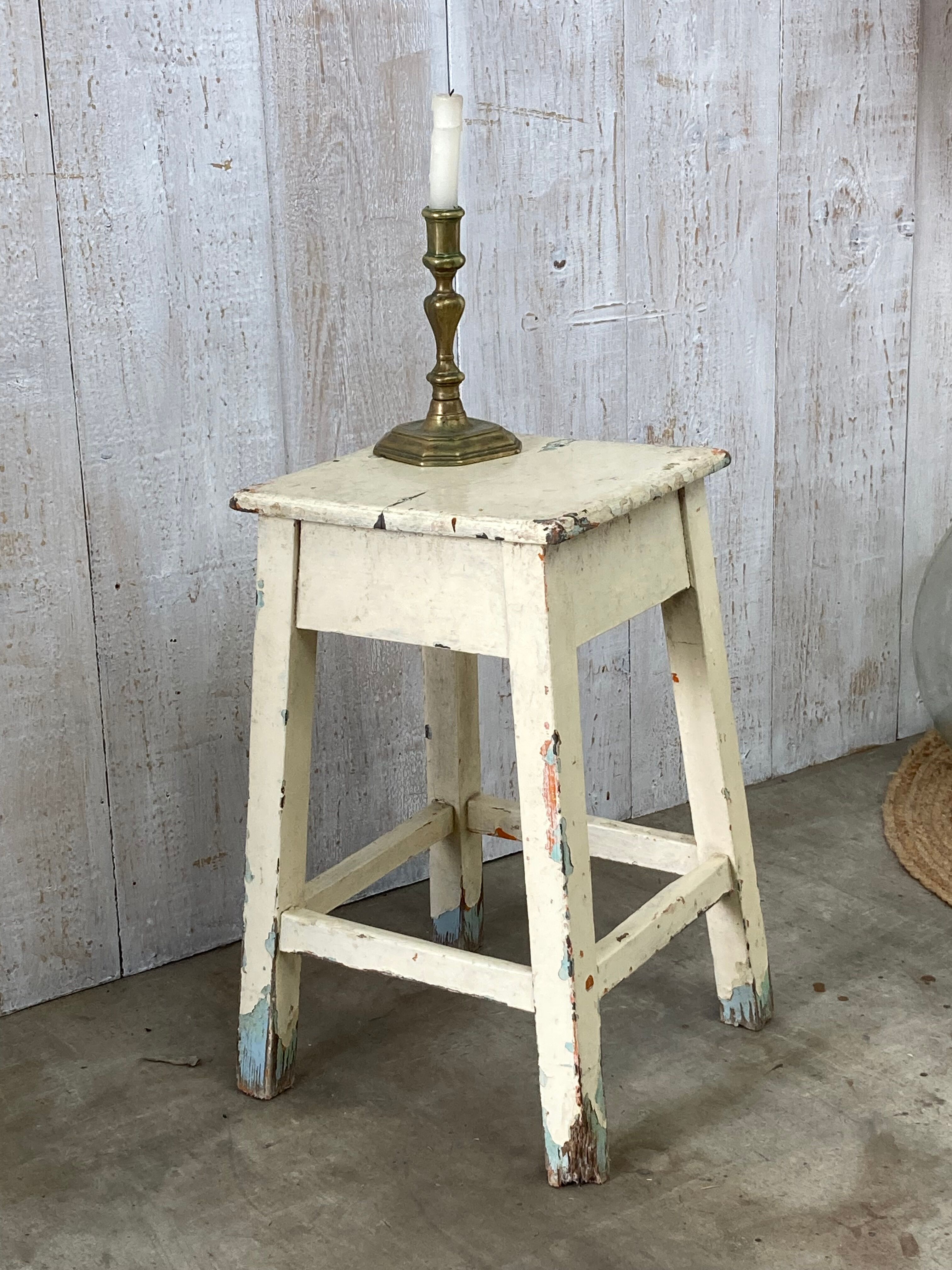 Workshop stool
