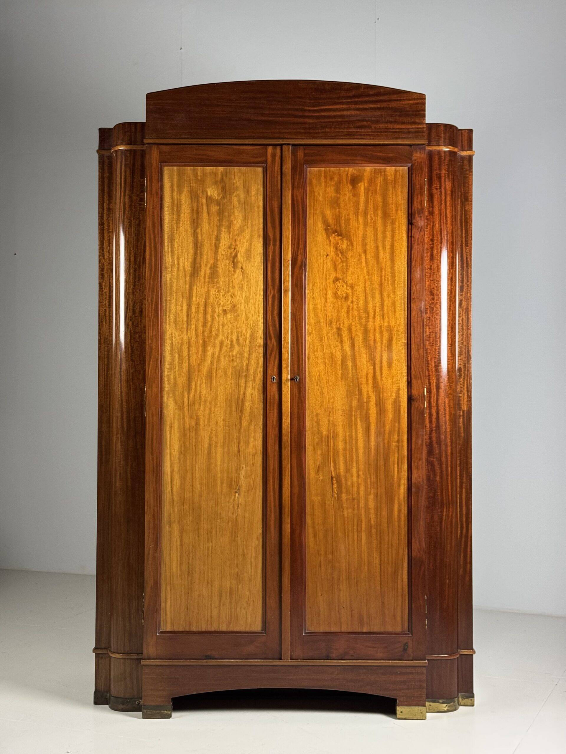 Armoire Art Déco avec miroirs