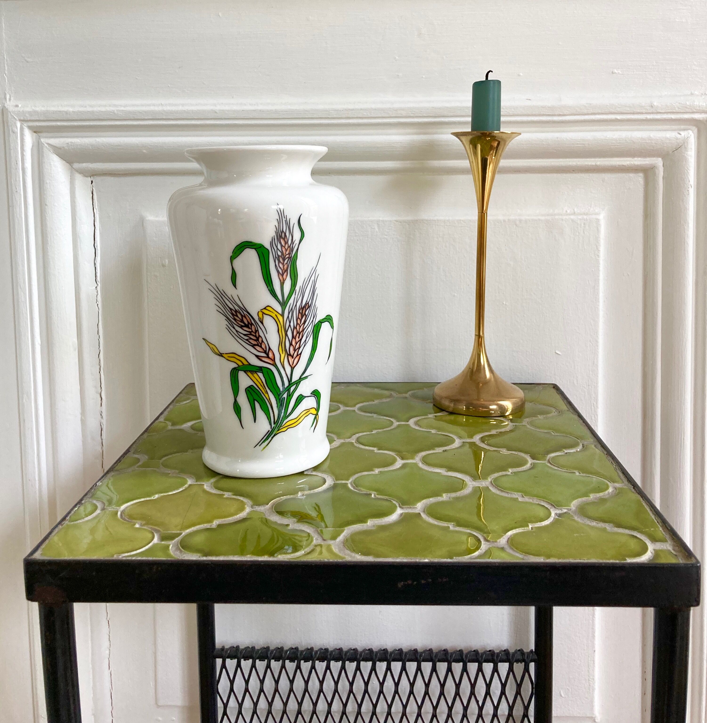 Porcelain vase botanical flowers