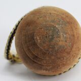 Ancienne toupie en bois