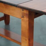 Extendable dining table for 4 to 6 people by Schuitema from the Shaker collection