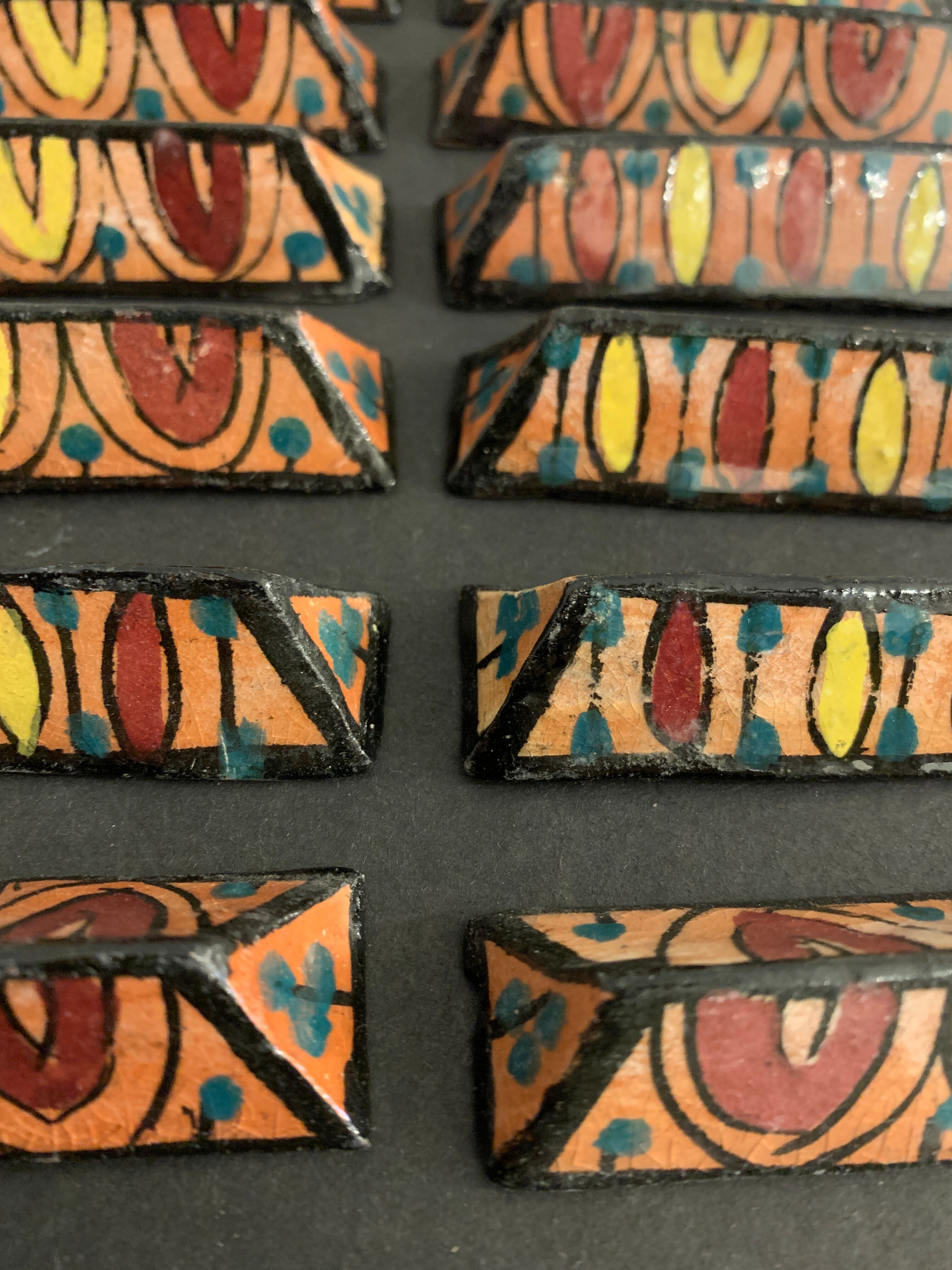 12 carries polychrome ceramic knives