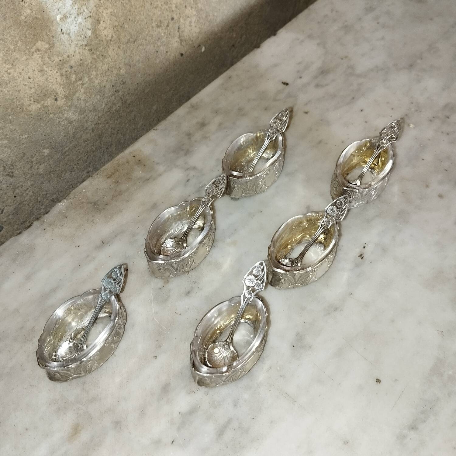 6 salt shakers and spoons in solid silver art nouveau