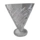 Vase sur un pied en verre taillé