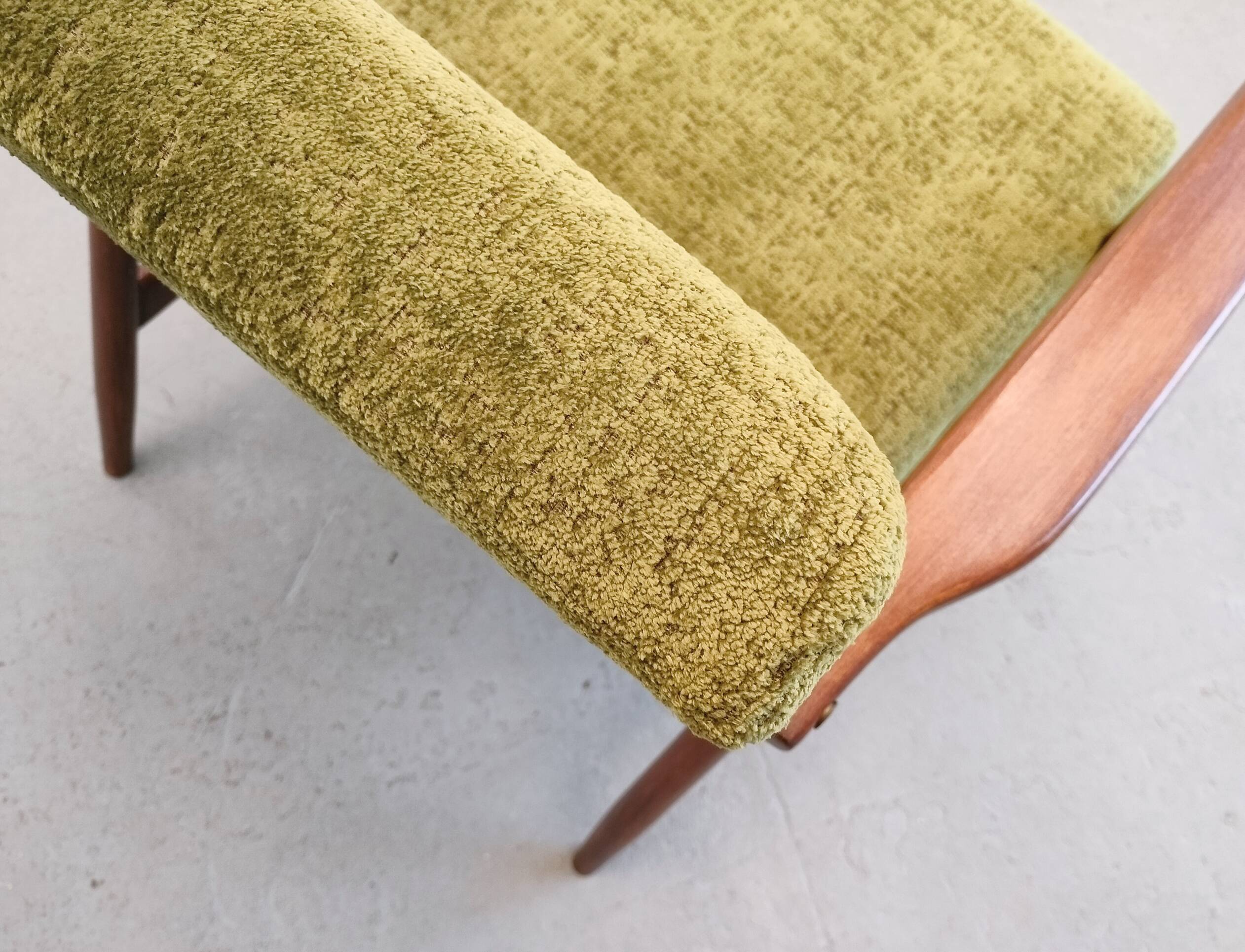 1970 Armchair, Model B-7727 in Long Hair Green Velvet