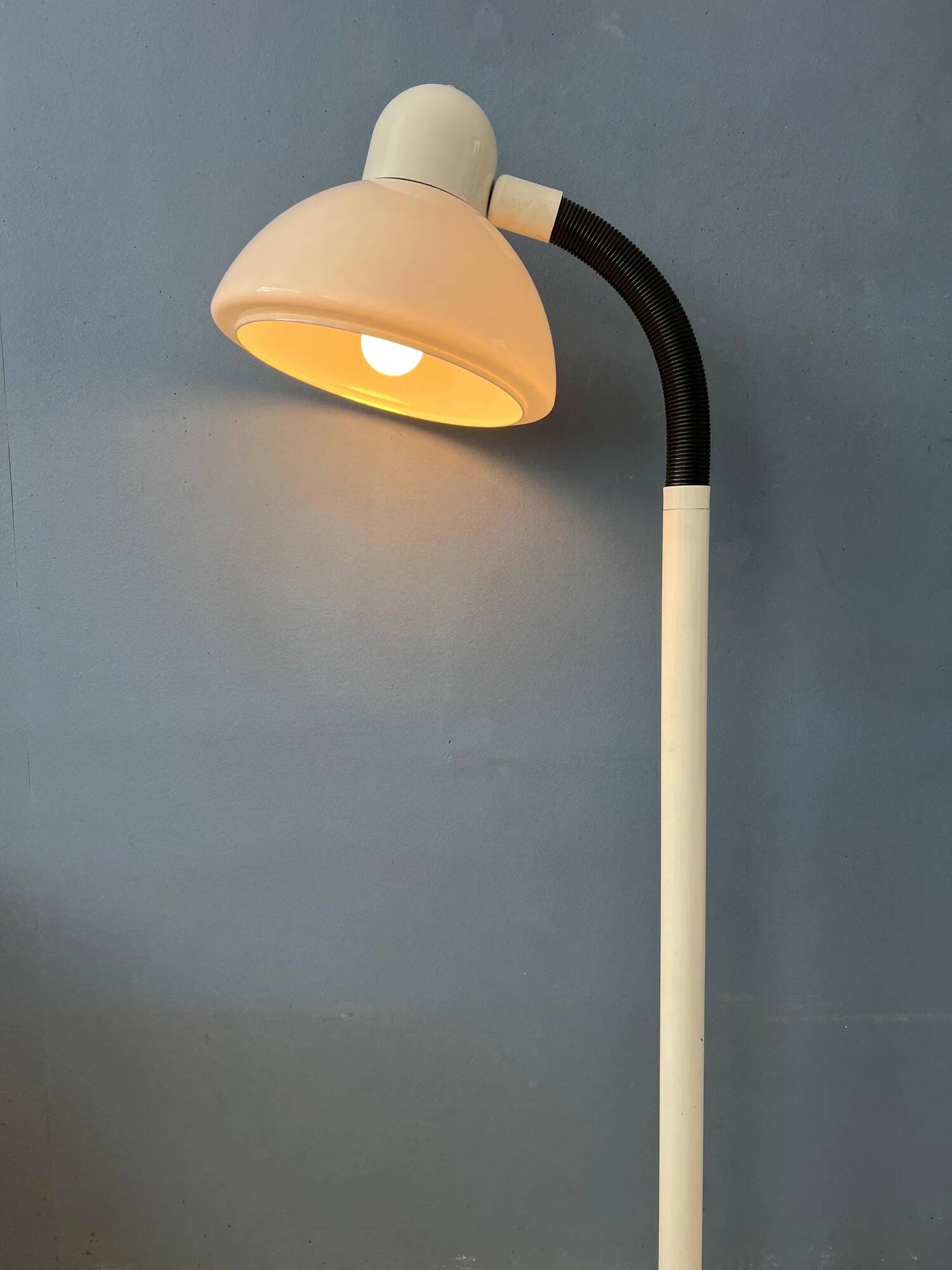 Vintage white Dijkstra mushroom space age floor lamp