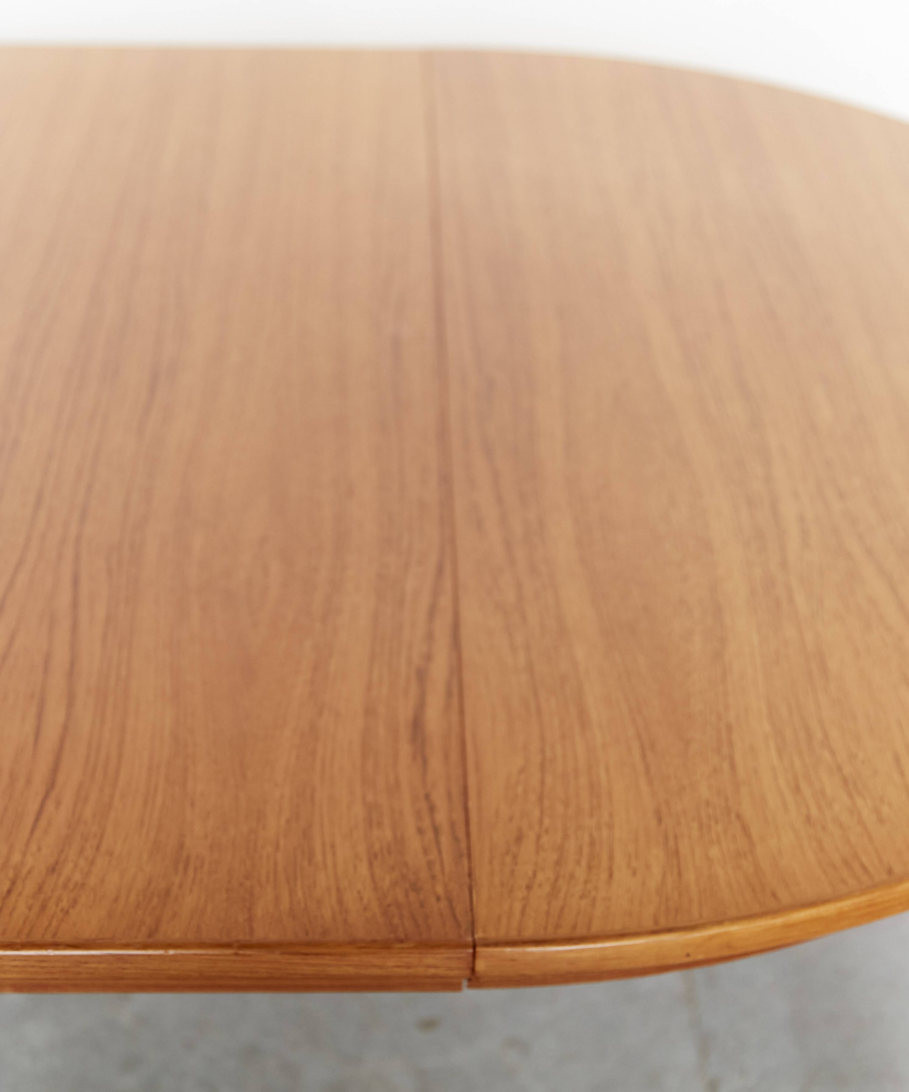 Table à manger en teck Gunni Oman n°55 pour Gunni Jun