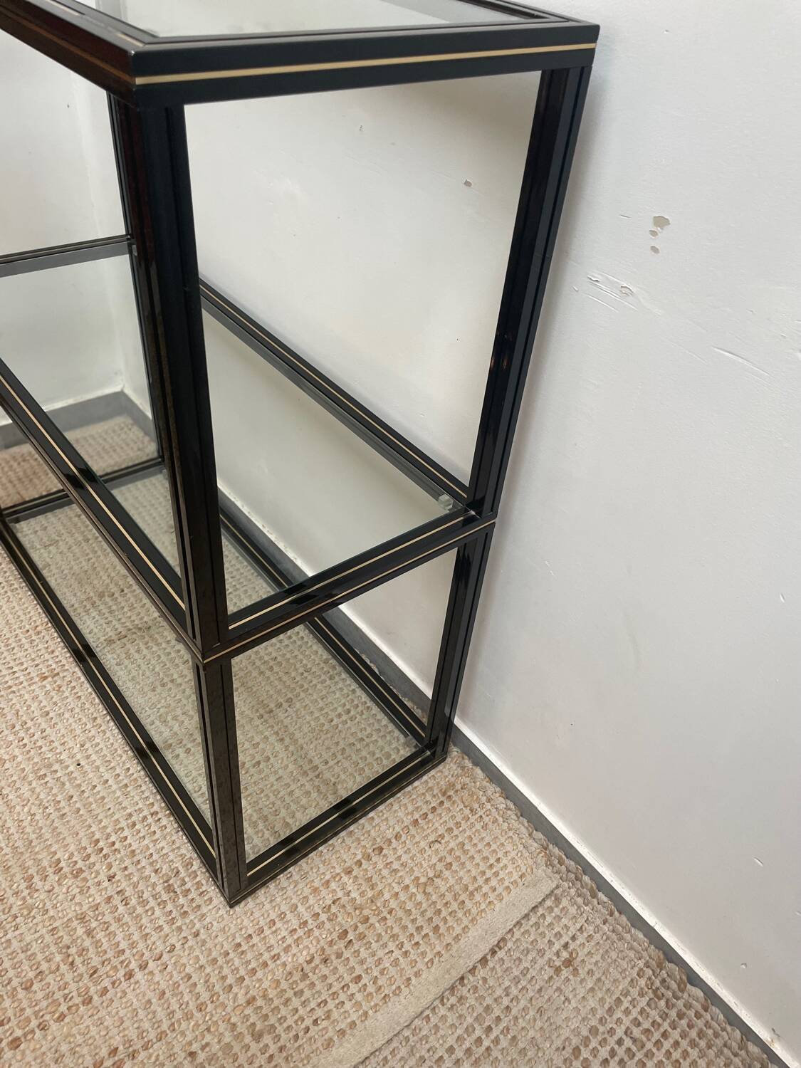 Pierre Vandel shelves