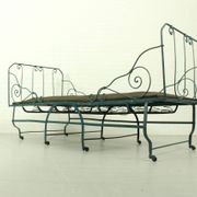 Lit de jour en métal pliable avec nouvelle sangle et rembourrage