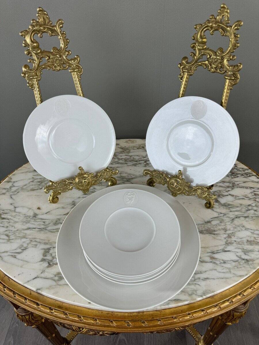 Kmp Berlin Porcelain Flatware and Dessert Plates Set, 20th Century