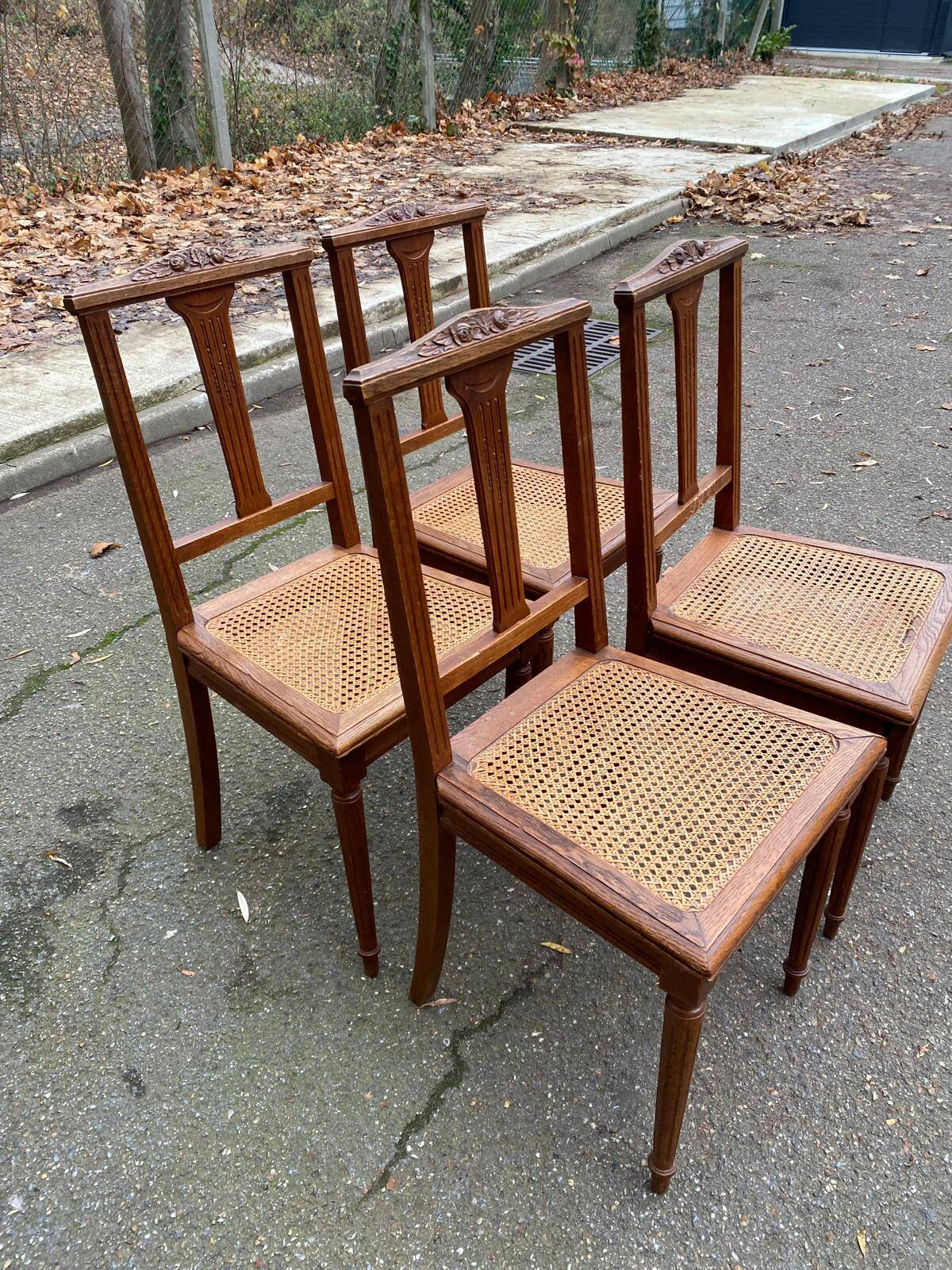 4 chaises art déco chêne massif cannées 1950 avec pieds ronds