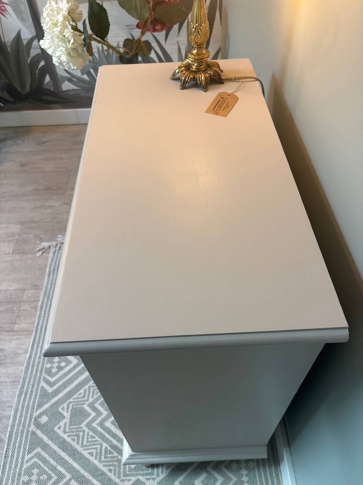 Chest of drawers