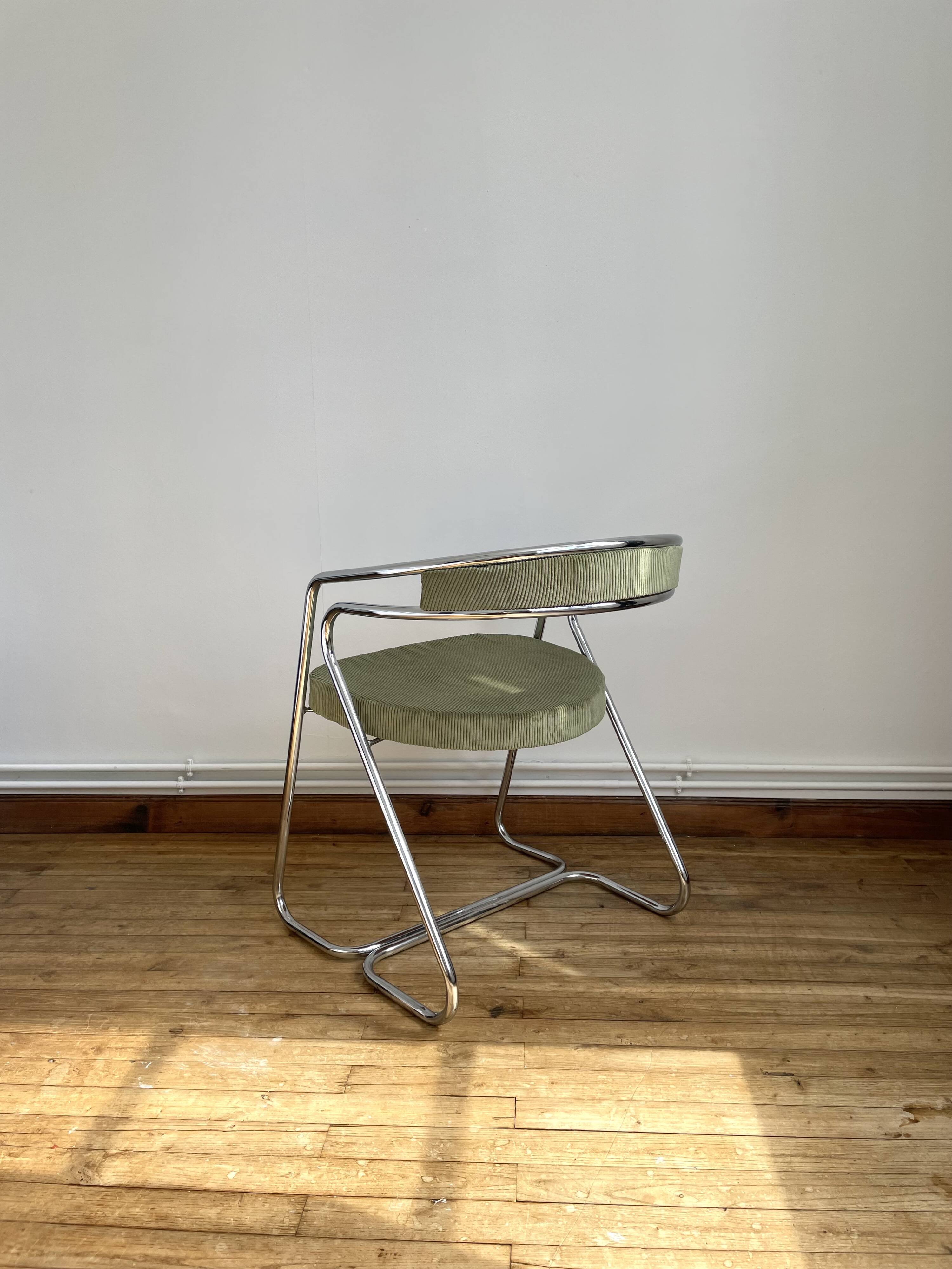 Corduroy tubular chair