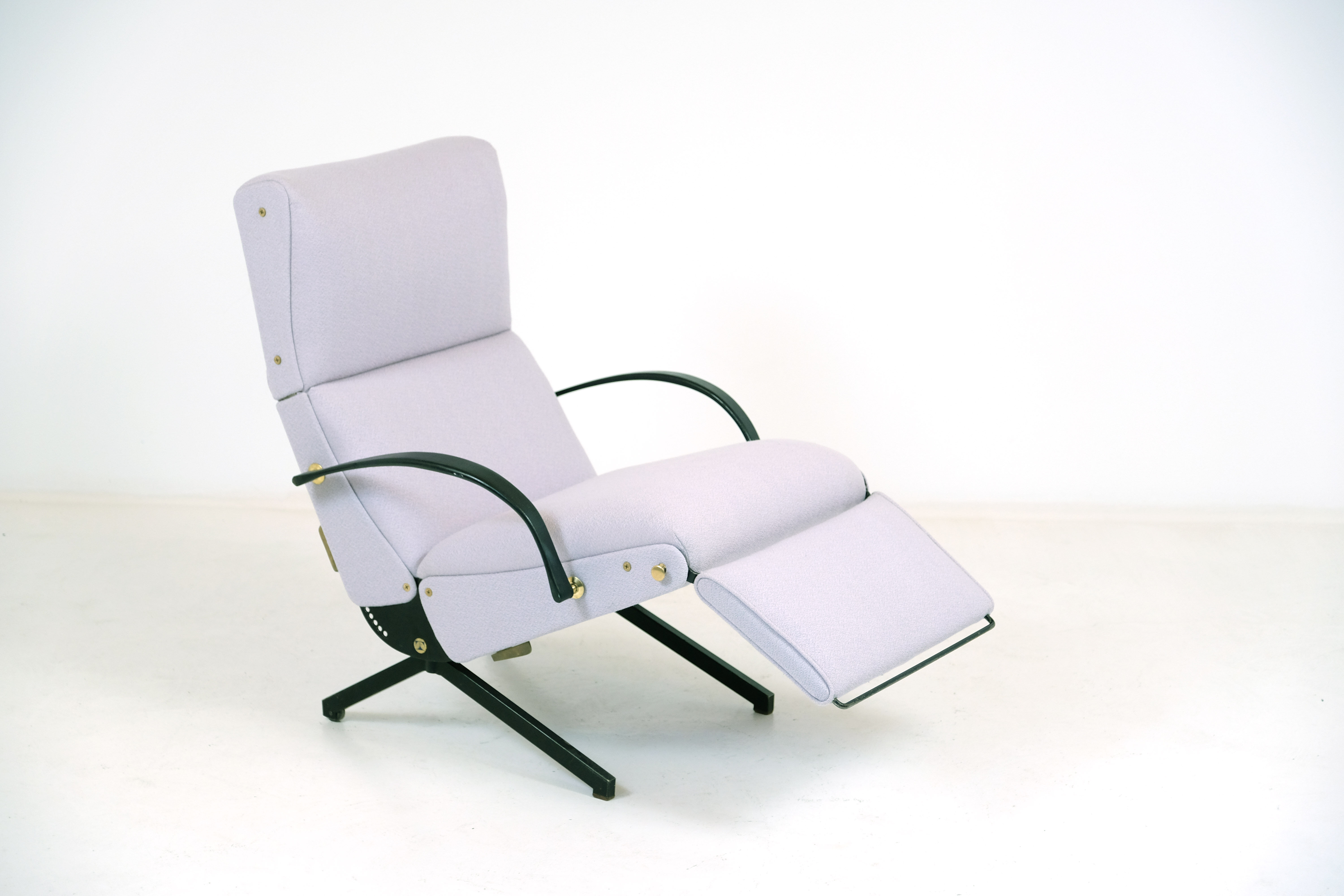 Fauteuil P40 par Osvaldo Borsani pour Tecno Edition 1960