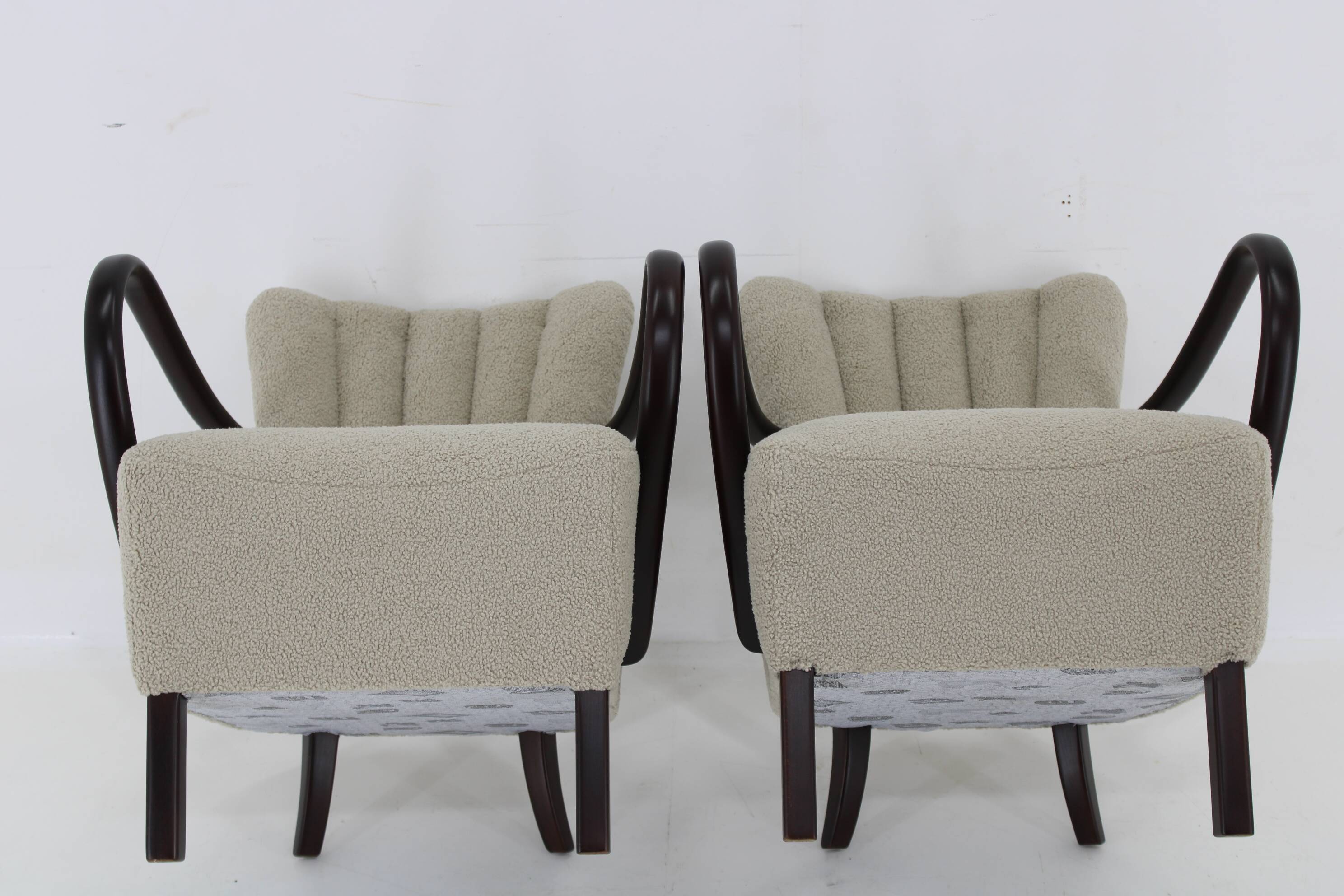 1930s Pair of Jindrich Halabala Art Deco H-237 Armchairs in Bouclé, Restored