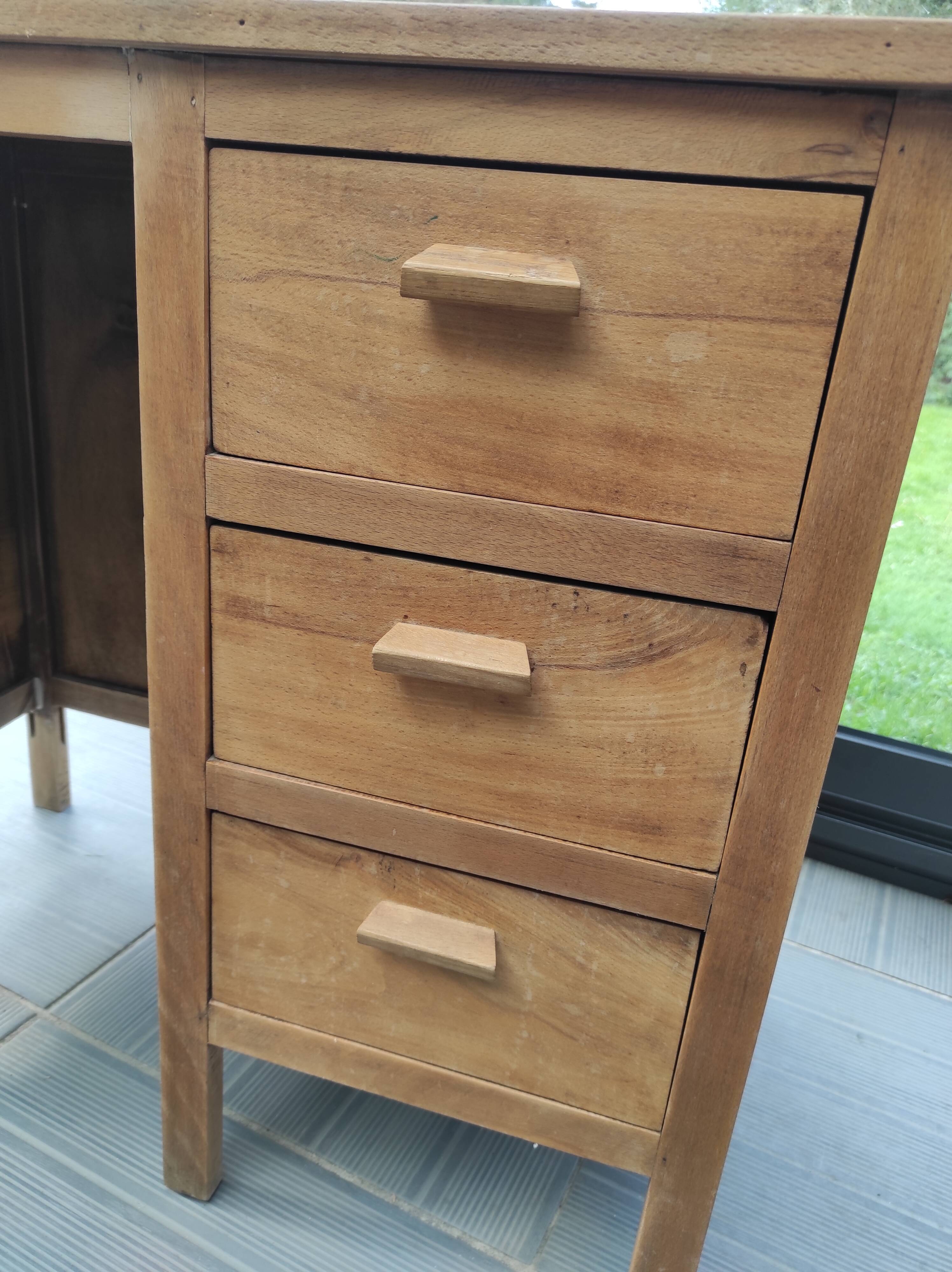 Small wooden desk three drawers