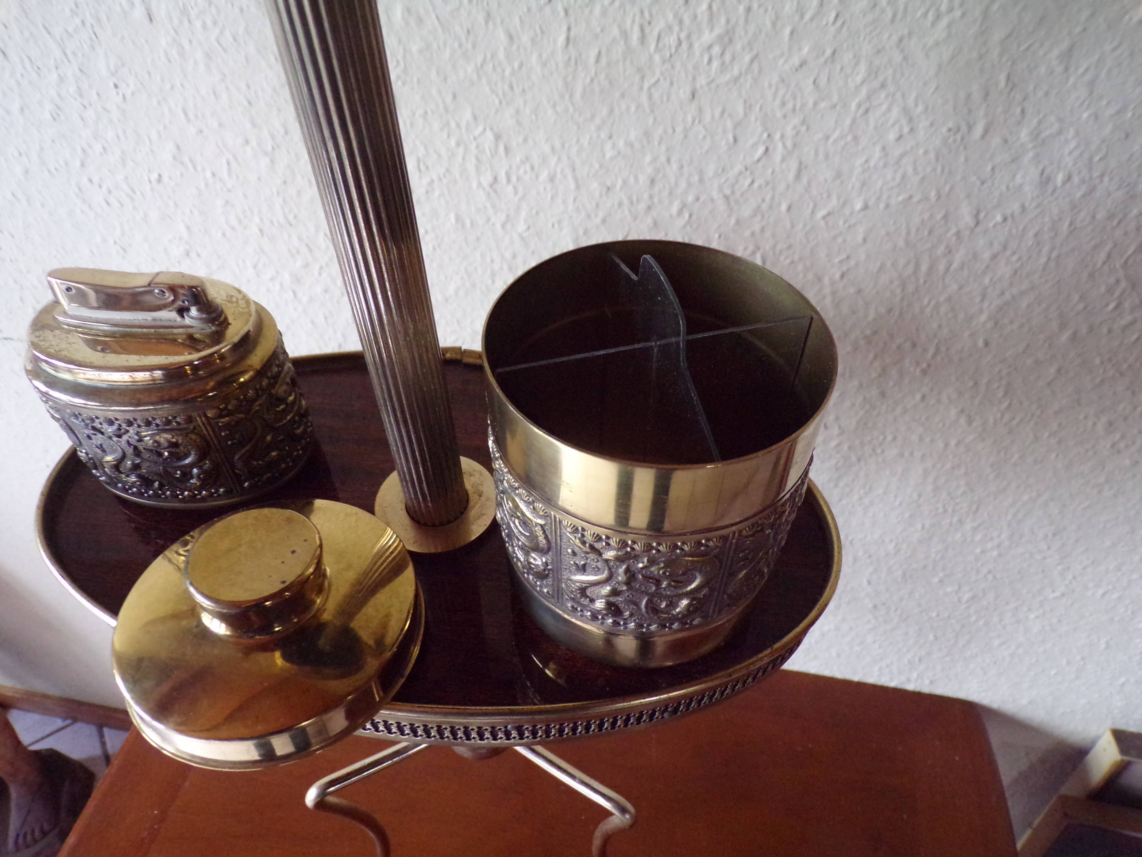 Ashtray on foot vintage, gold metal, tablet in formica 60/70