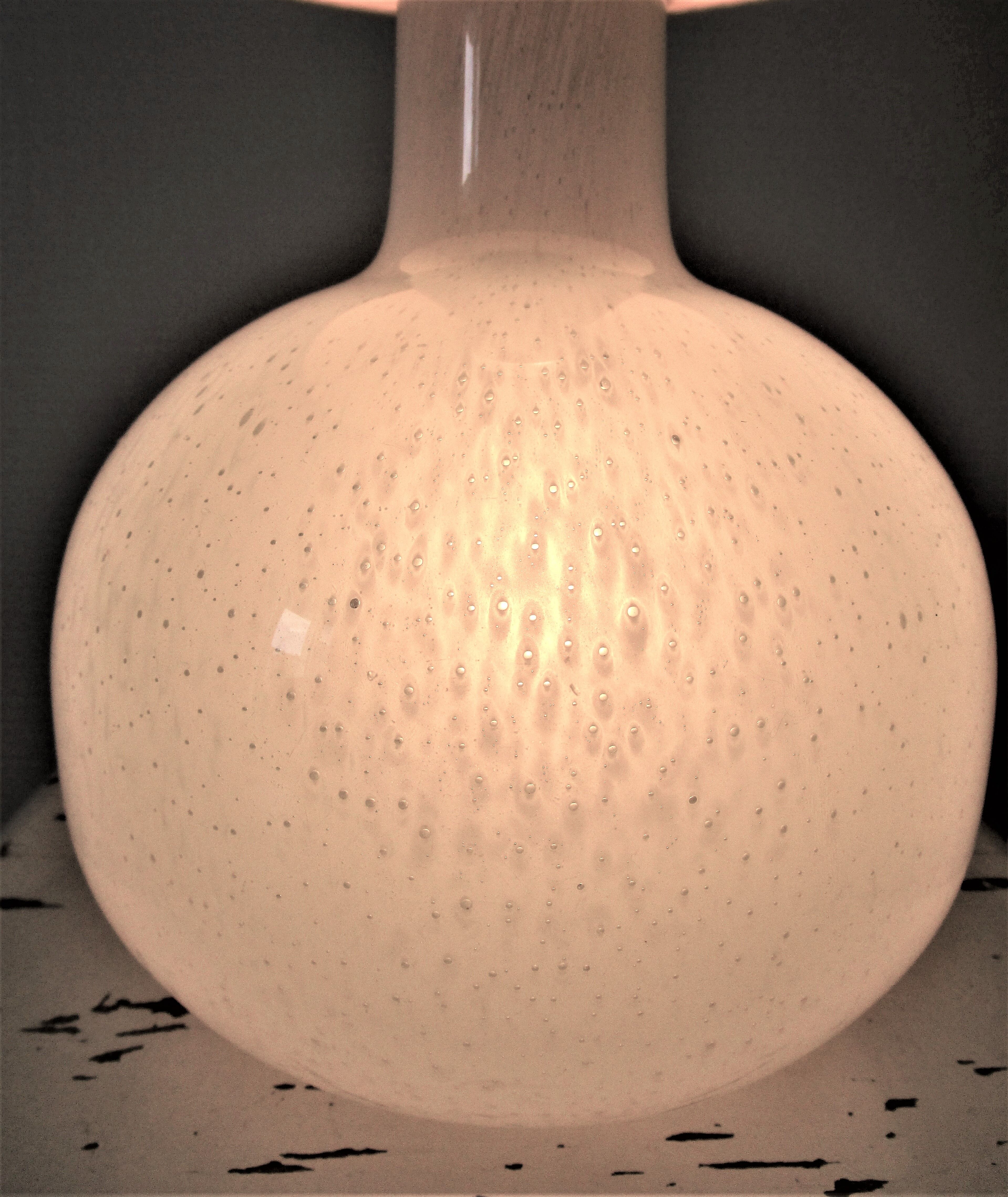 Shiny shiny vintage white Murano glass lamp
