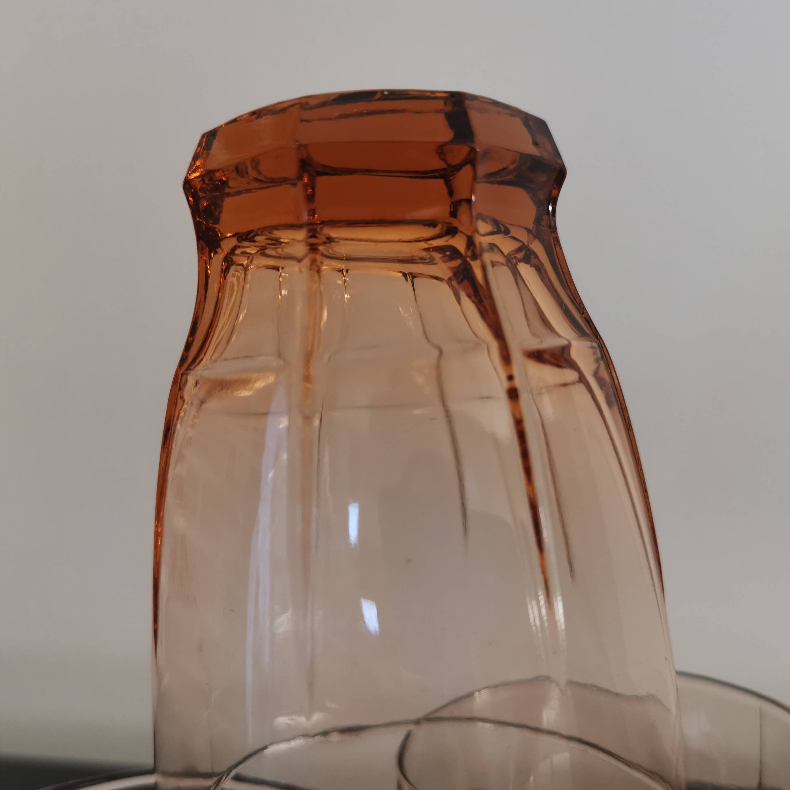 Série de 4 verres à eau des années 30 rose fumé