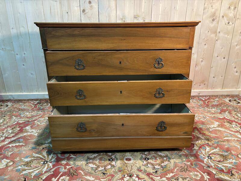 Louis Philippe chest of drawers in blond walnut