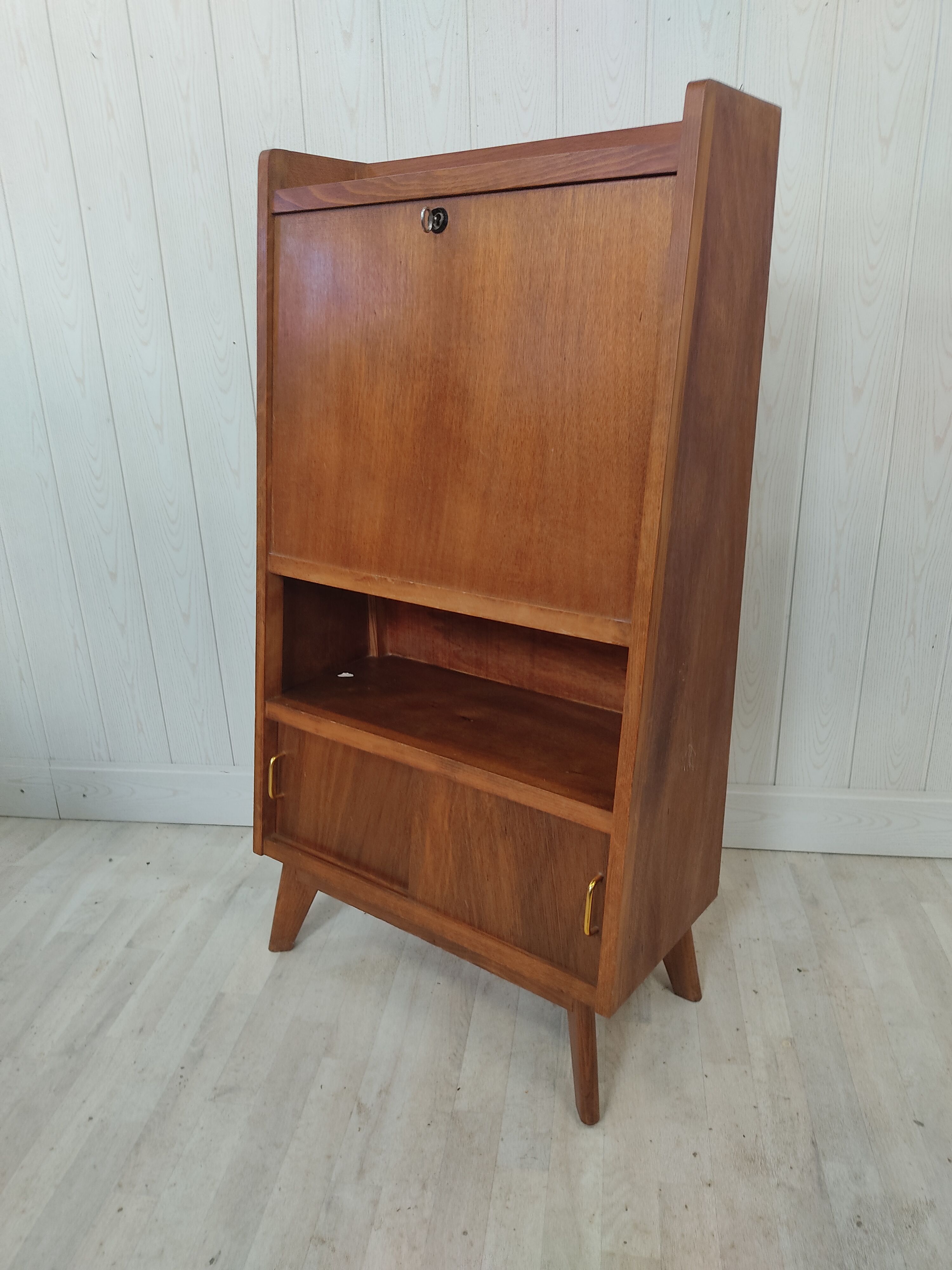 Secretary vintage compass feet