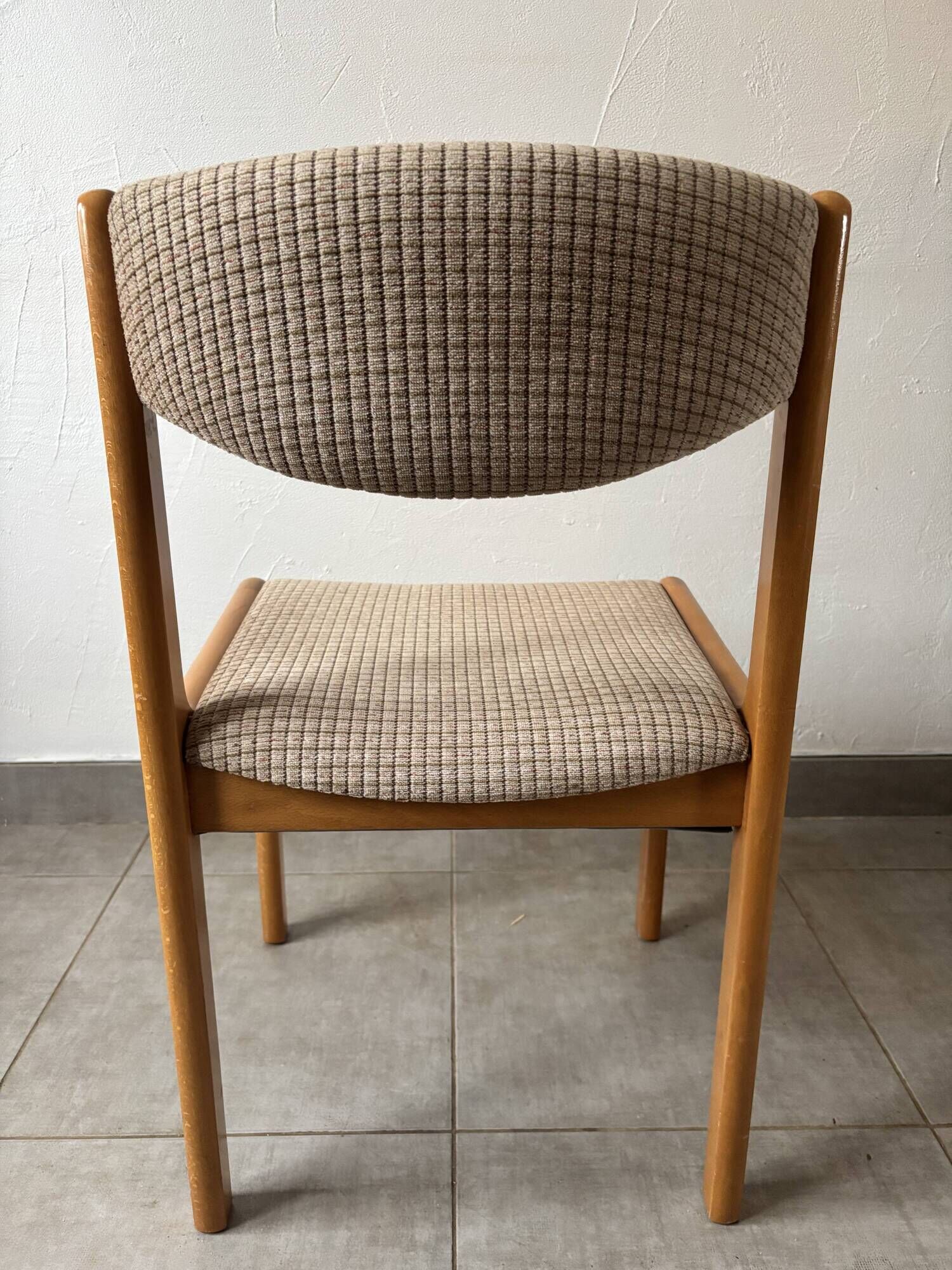 Set of 4 Scandinavian Baumann chairs in solid elm – 1970s