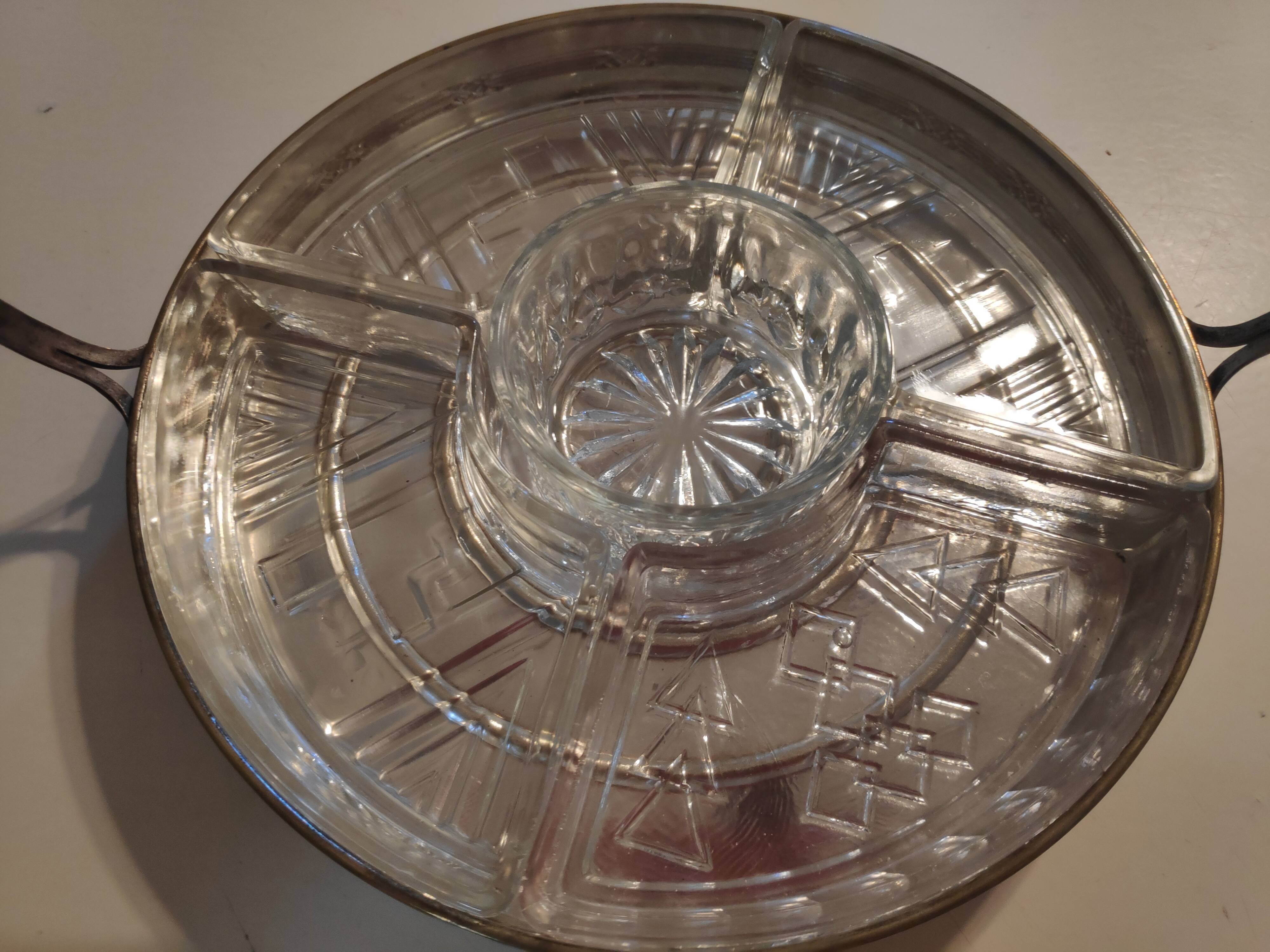 Silver metal servant with 5 carved glass raviers