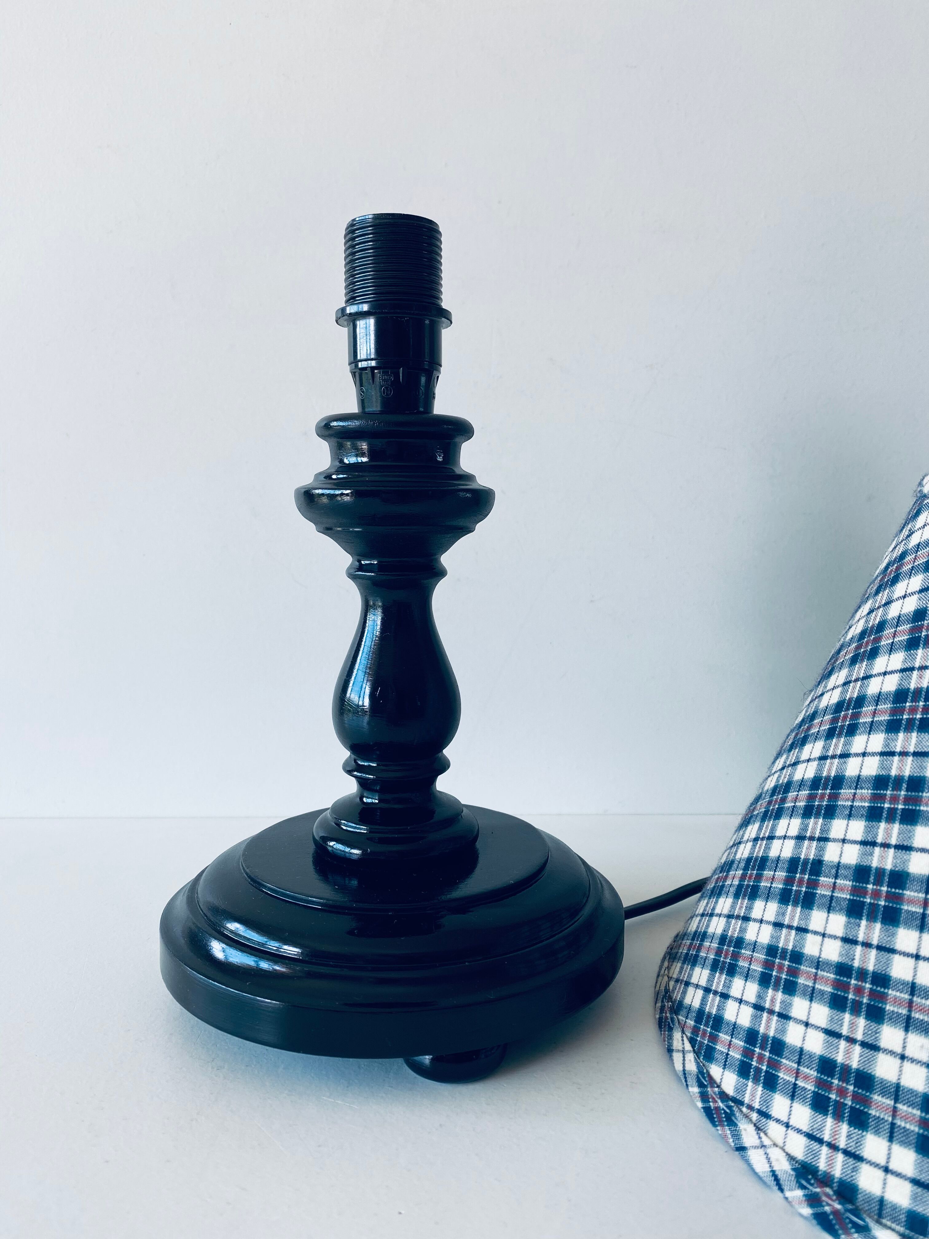 Pair of turned wooden bedside lamps