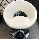 Swivel shell chair