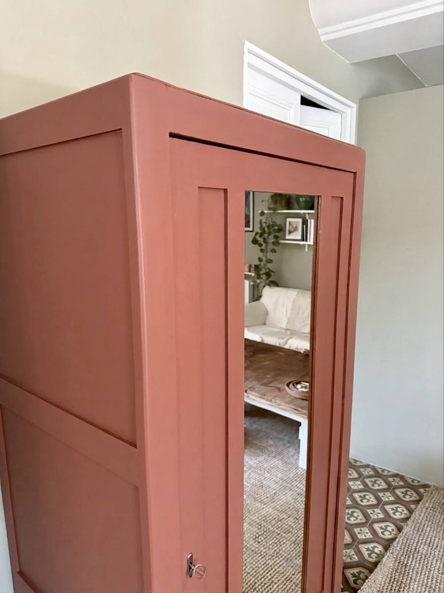 Armoire parisienne