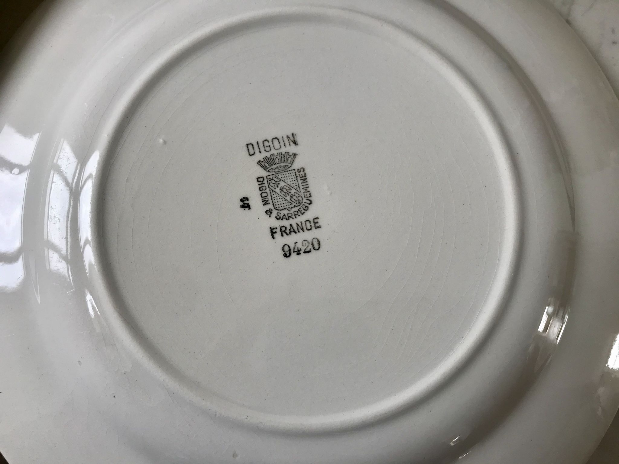 Set of 6 flat plates mismatched pink Badonviller, Longchamp, Digoin "Rosa" and Quimper