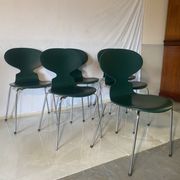 Set of 6 “Ant” chairs in dark green – Arne Jacobsen for Fritz Hansen