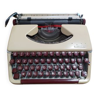 Machine à écrire vintage Olympia Werke Splendid 66 dans sa valisette de transport