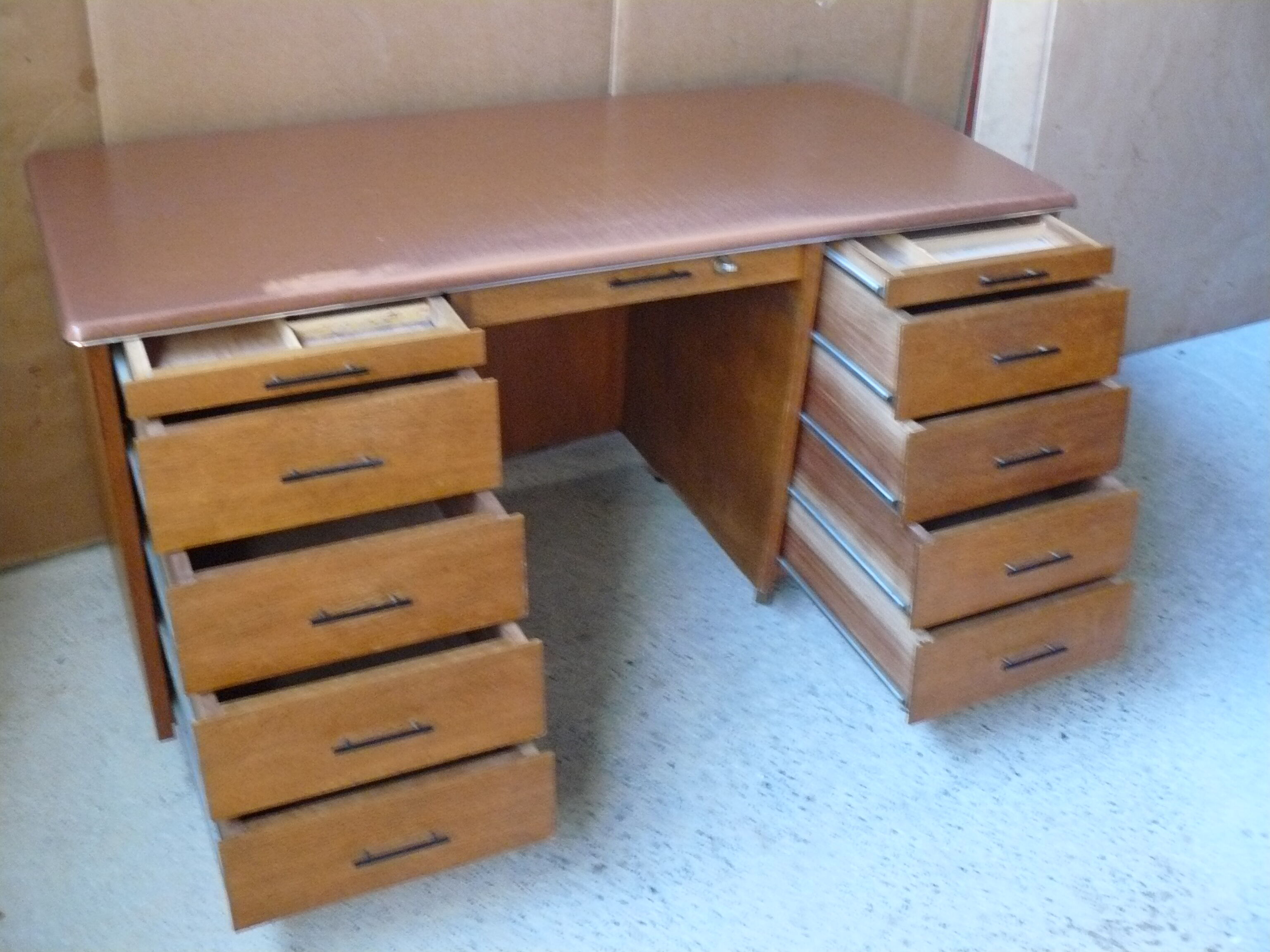 60/70 vintage year desk