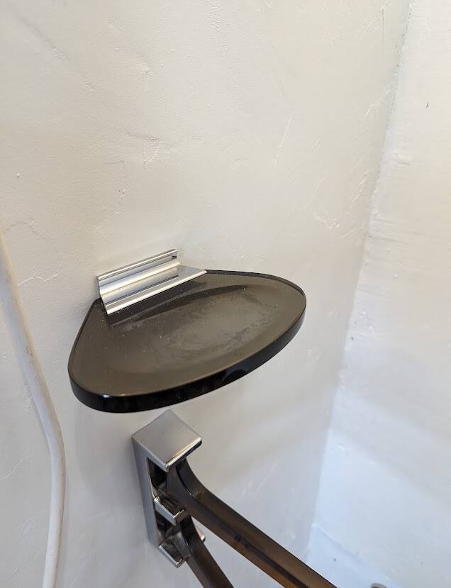 Veca 70's bathroom set