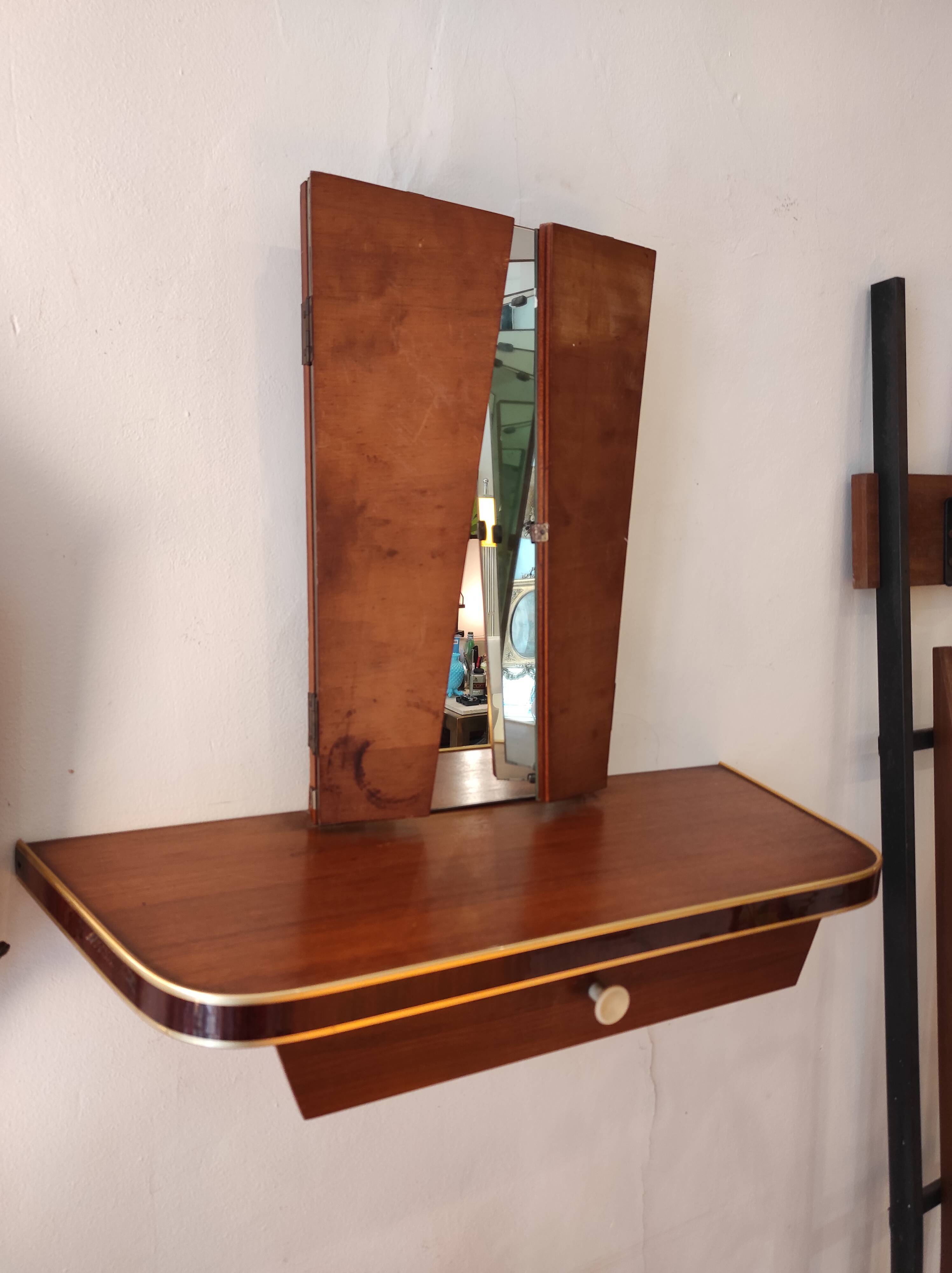 Wall dressing table