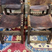 Set of 6 English chairs in oak and fine leather from the late 19th century.