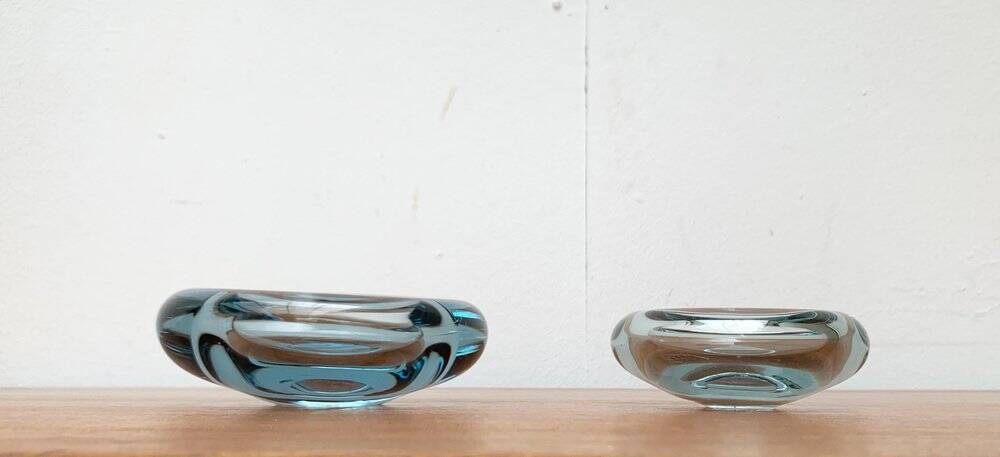 Set of 2 Danish glass bowls from the mid-century by Per Lütken for Holmegaard, 1960s.