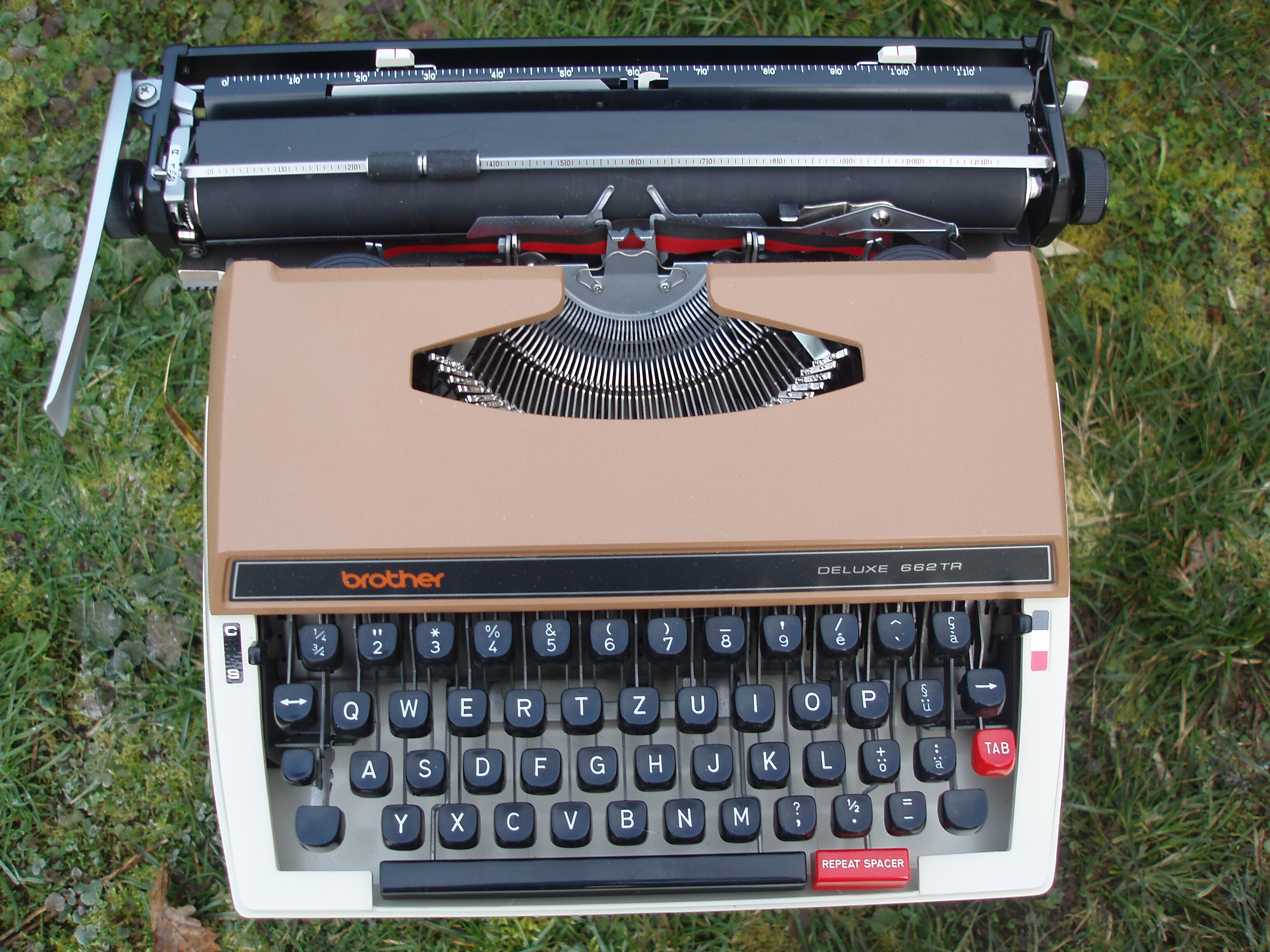 Machine a écrire brother 662 tr de luxe