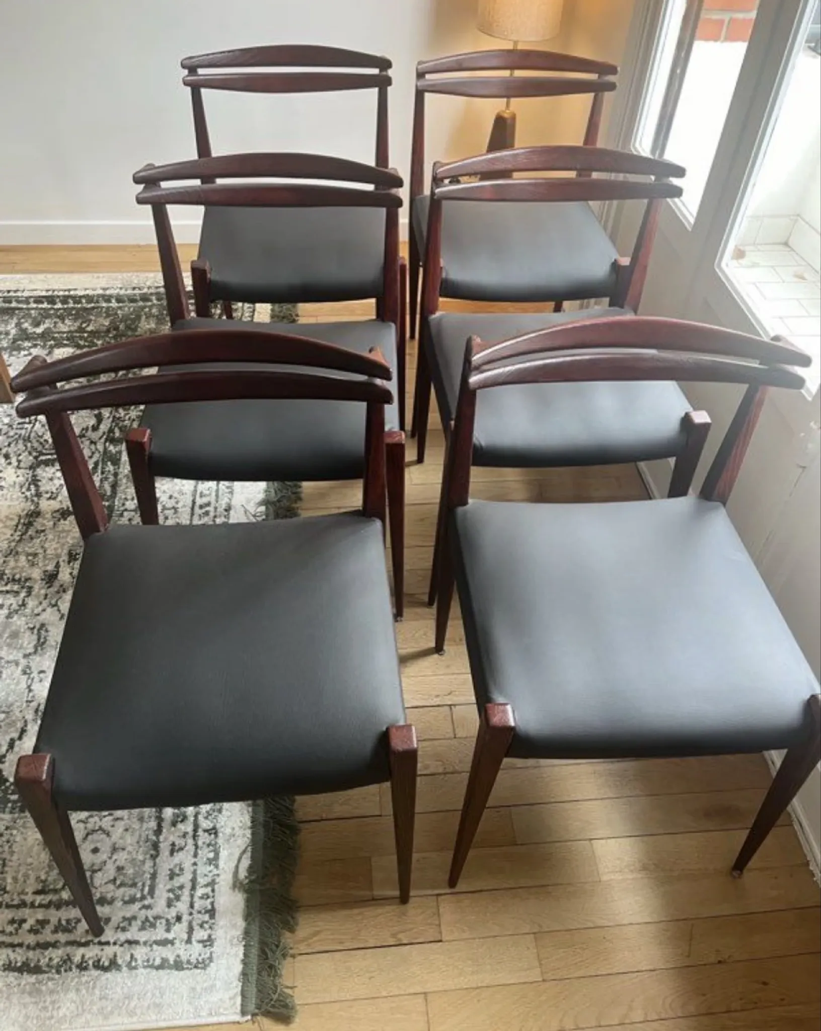 Lot 6 chaises scandinaves
